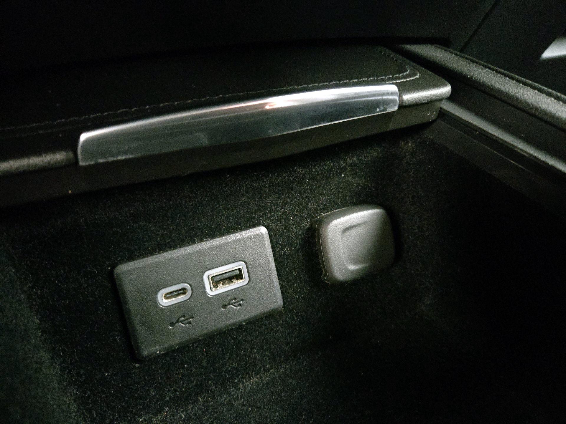 Thumbnail: 2020 Cadillac XT4 - 18