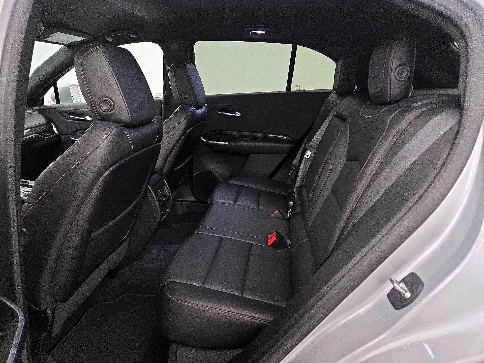 Thumbnail: 2020 Cadillac XT4 - 19