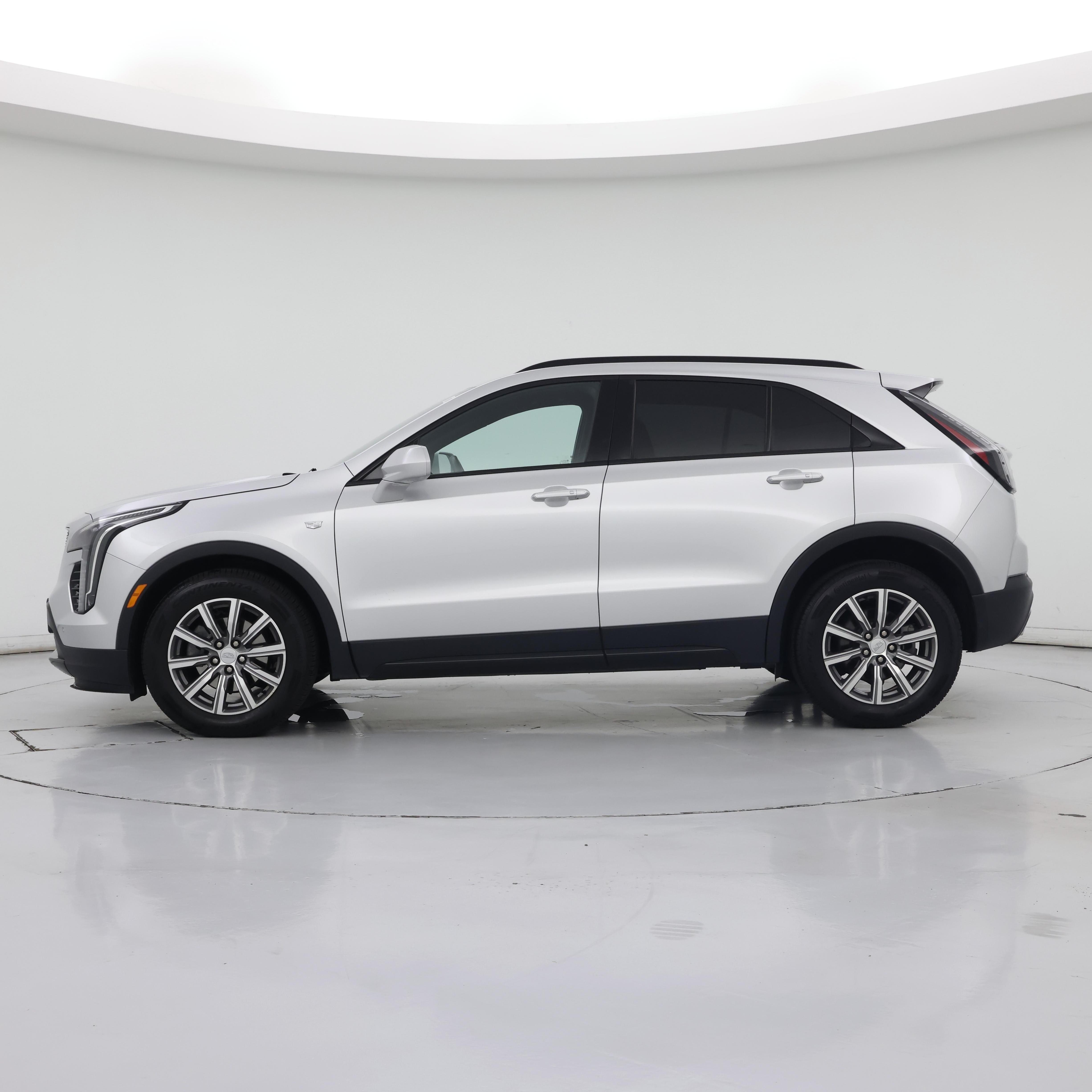 Thumbnail: 2020 Cadillac XT4 - 3