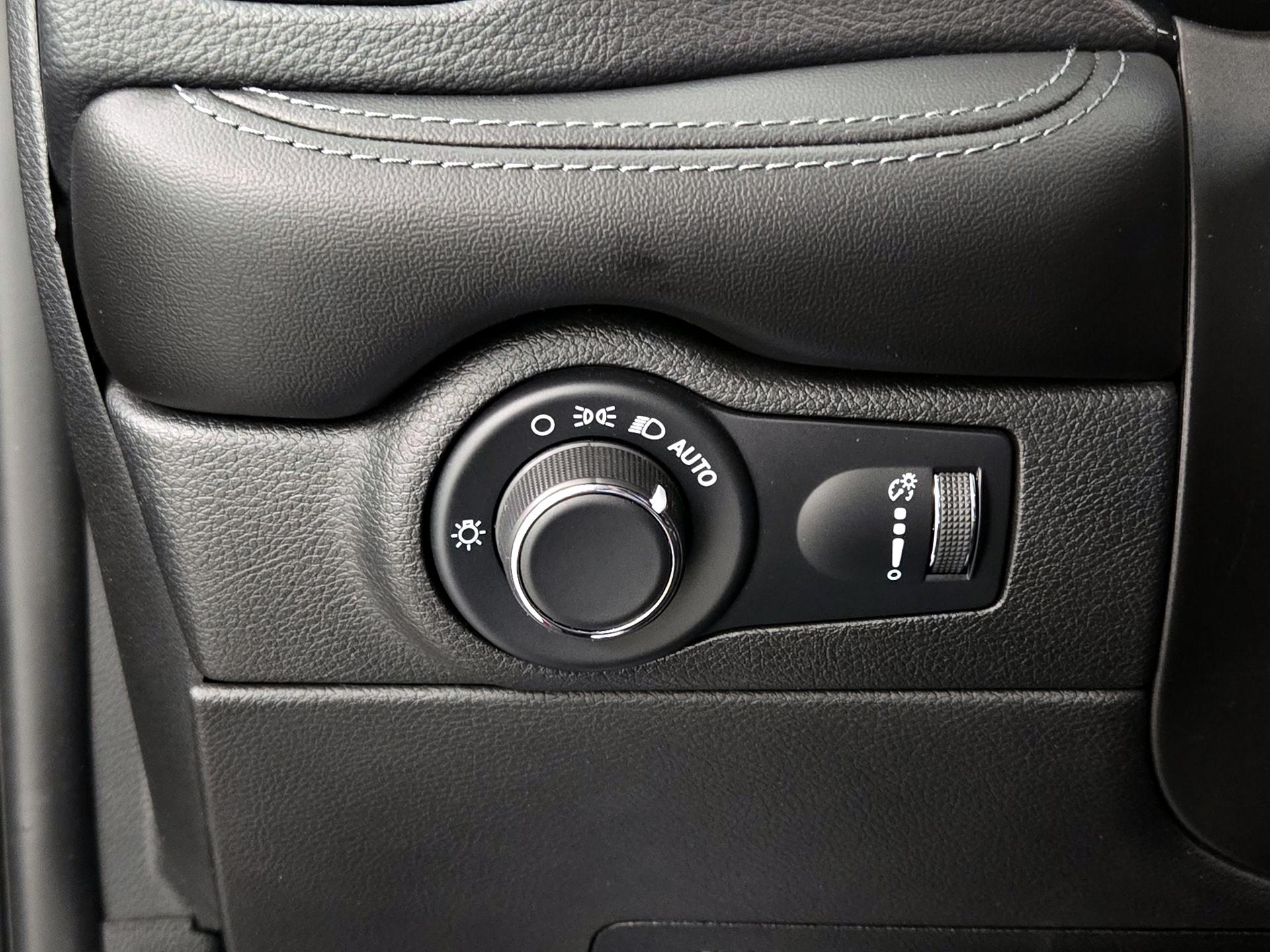 Thumbnail: 2023 Dodge Durango - 13