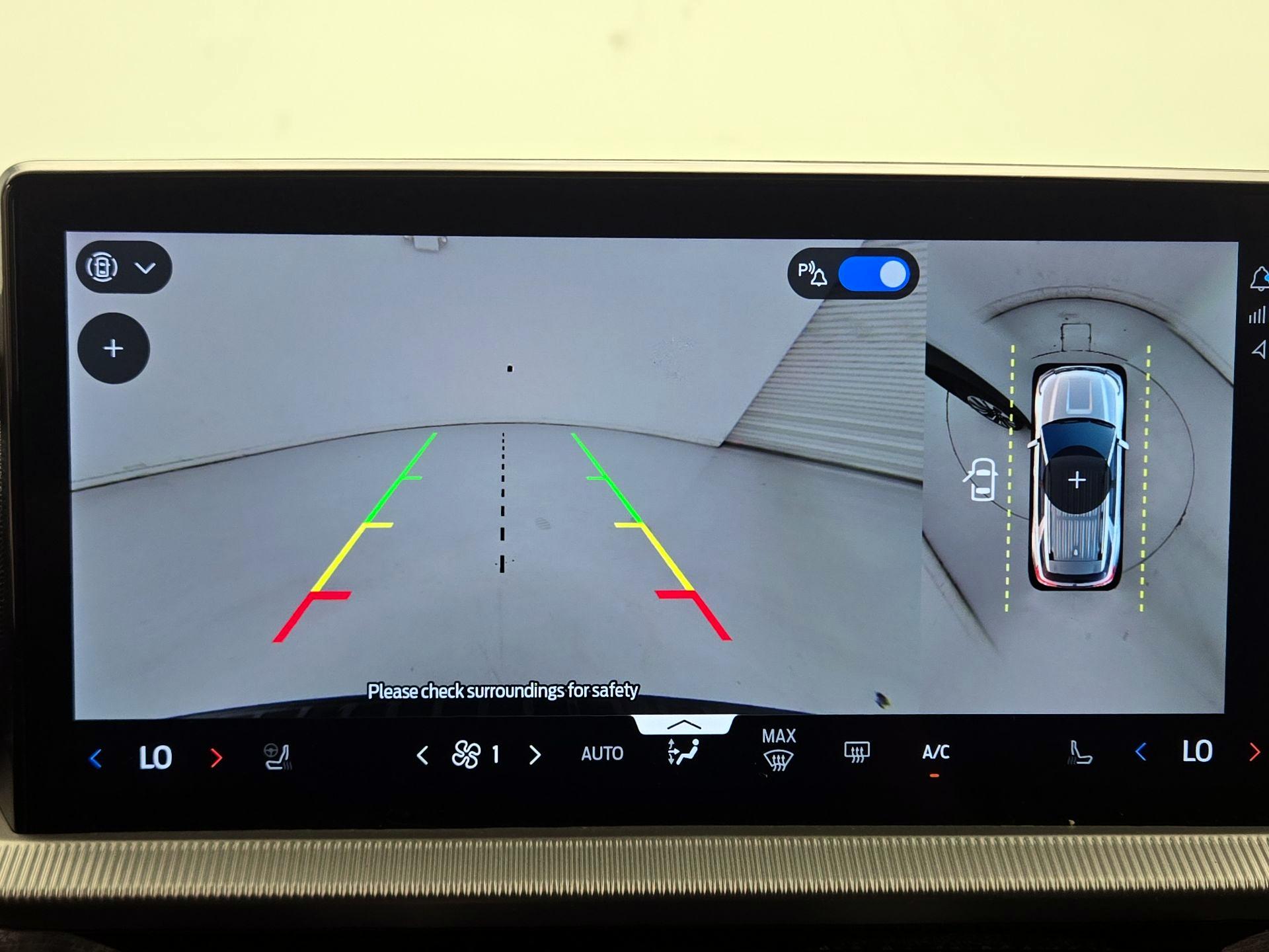 Thumbnail: 2025 Ford Explorer - 15