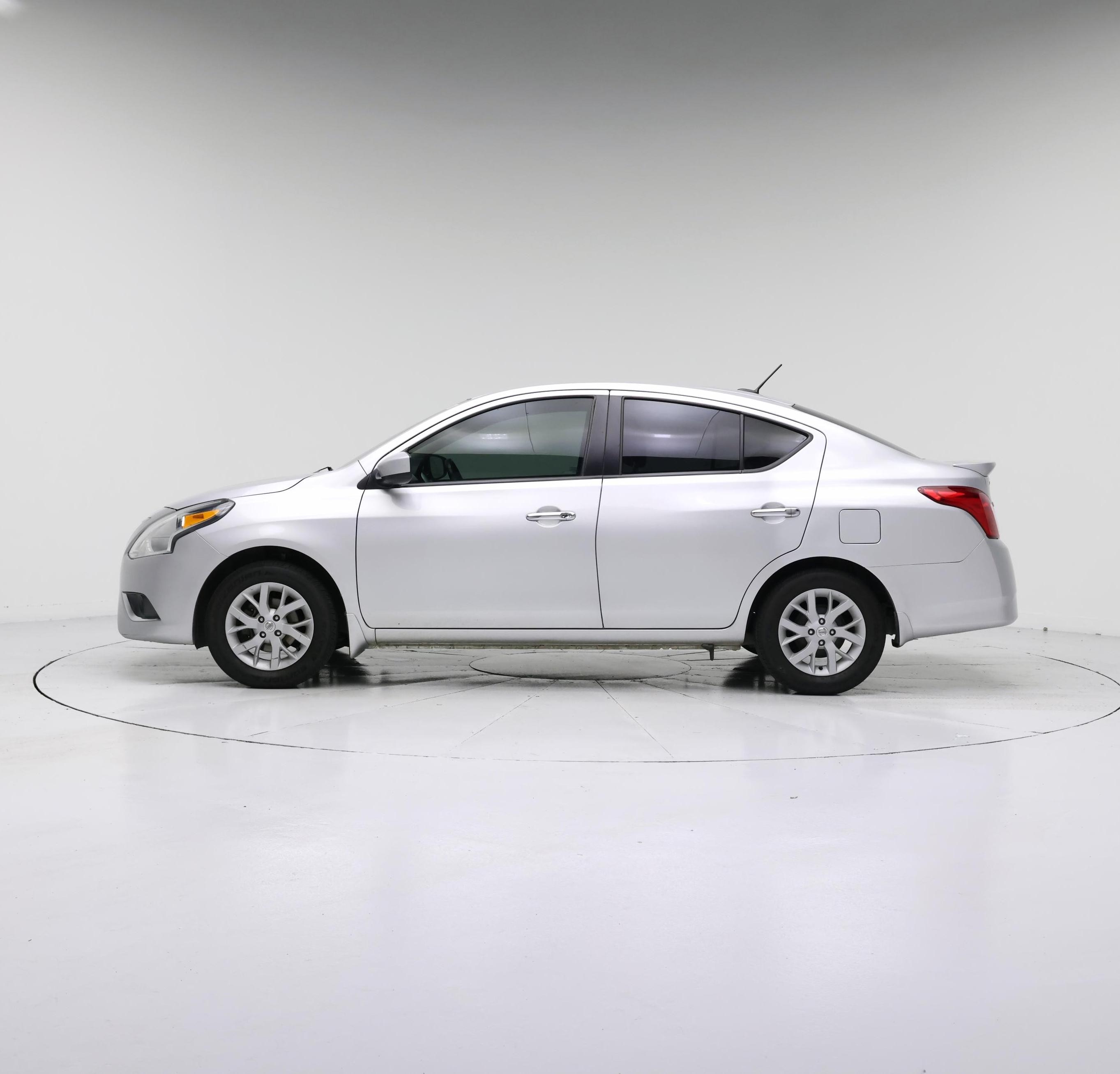 Thumbnail: 2019 Nissan Versa - 3