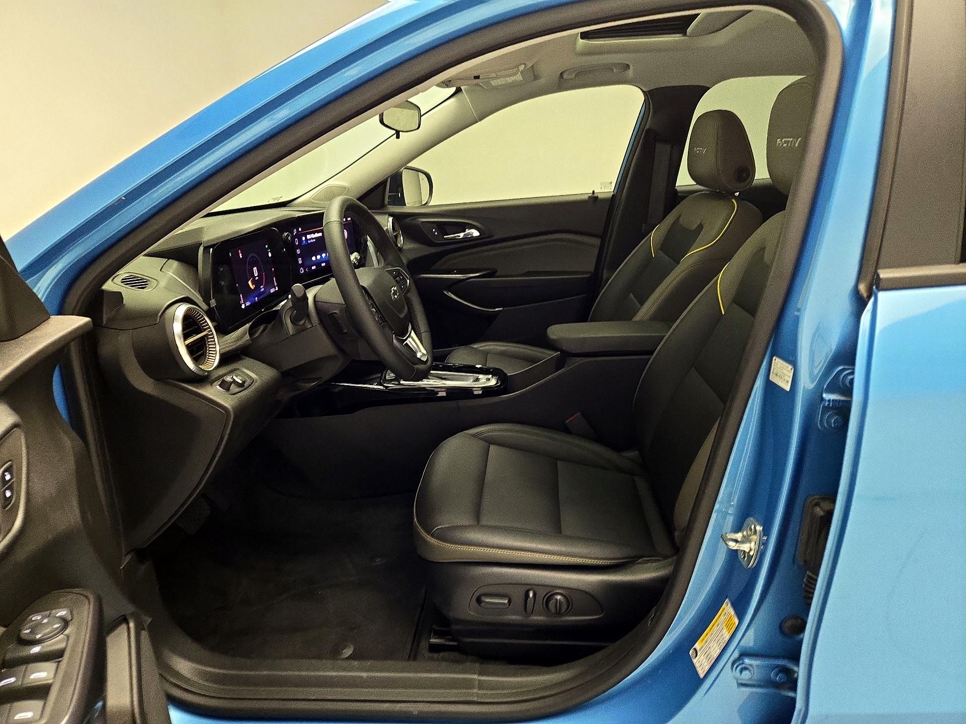 Thumbnail: 2025 Chevrolet Trax - 11