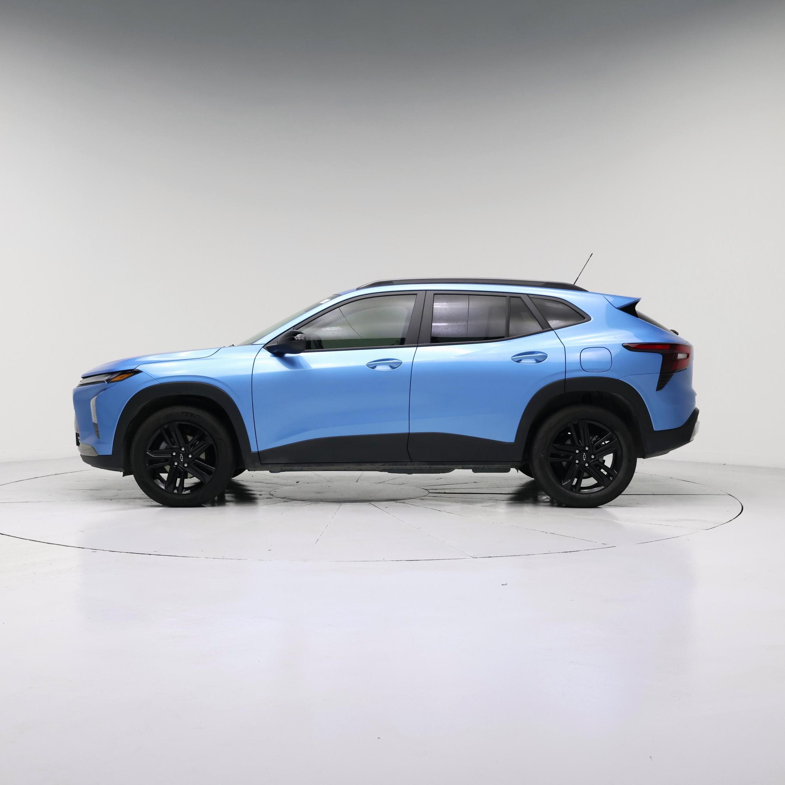 Thumbnail: 2025 Chevrolet Trax - 3