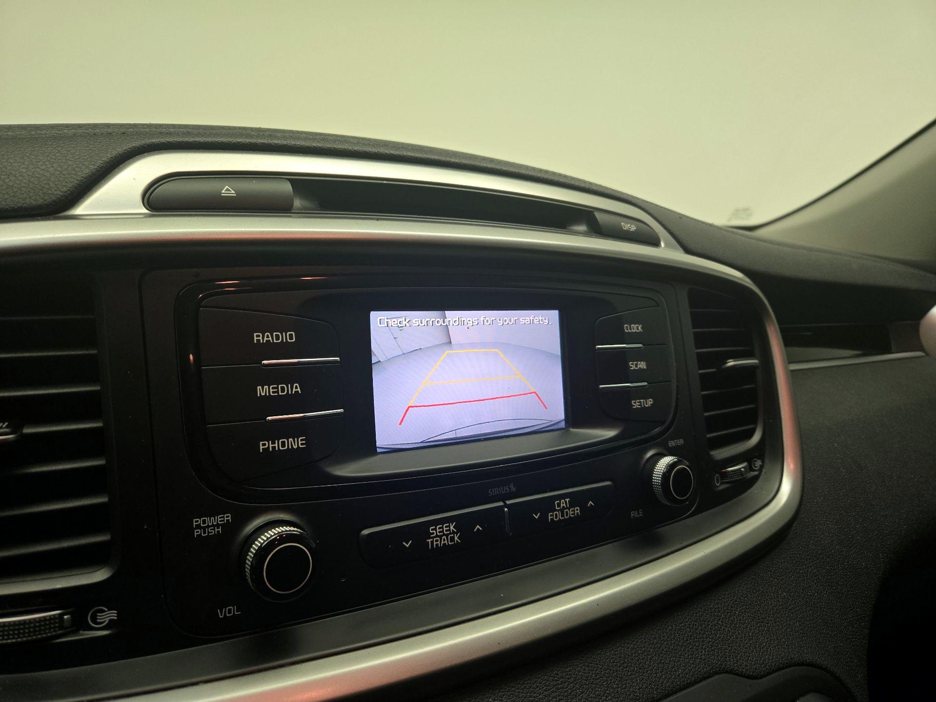 Thumbnail: 2017 Kia Sorento - 14