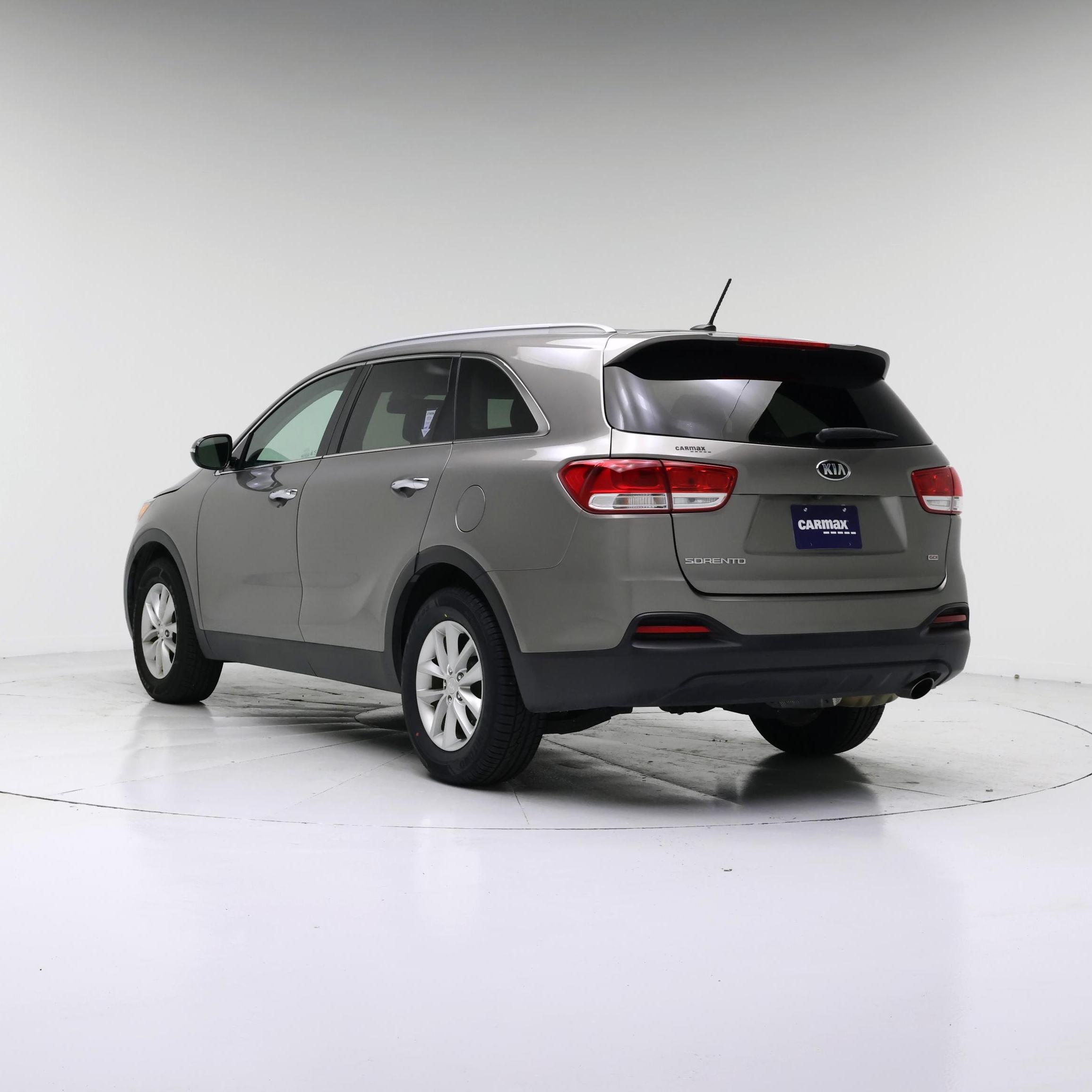 Thumbnail: 2017 Kia Sorento - 2