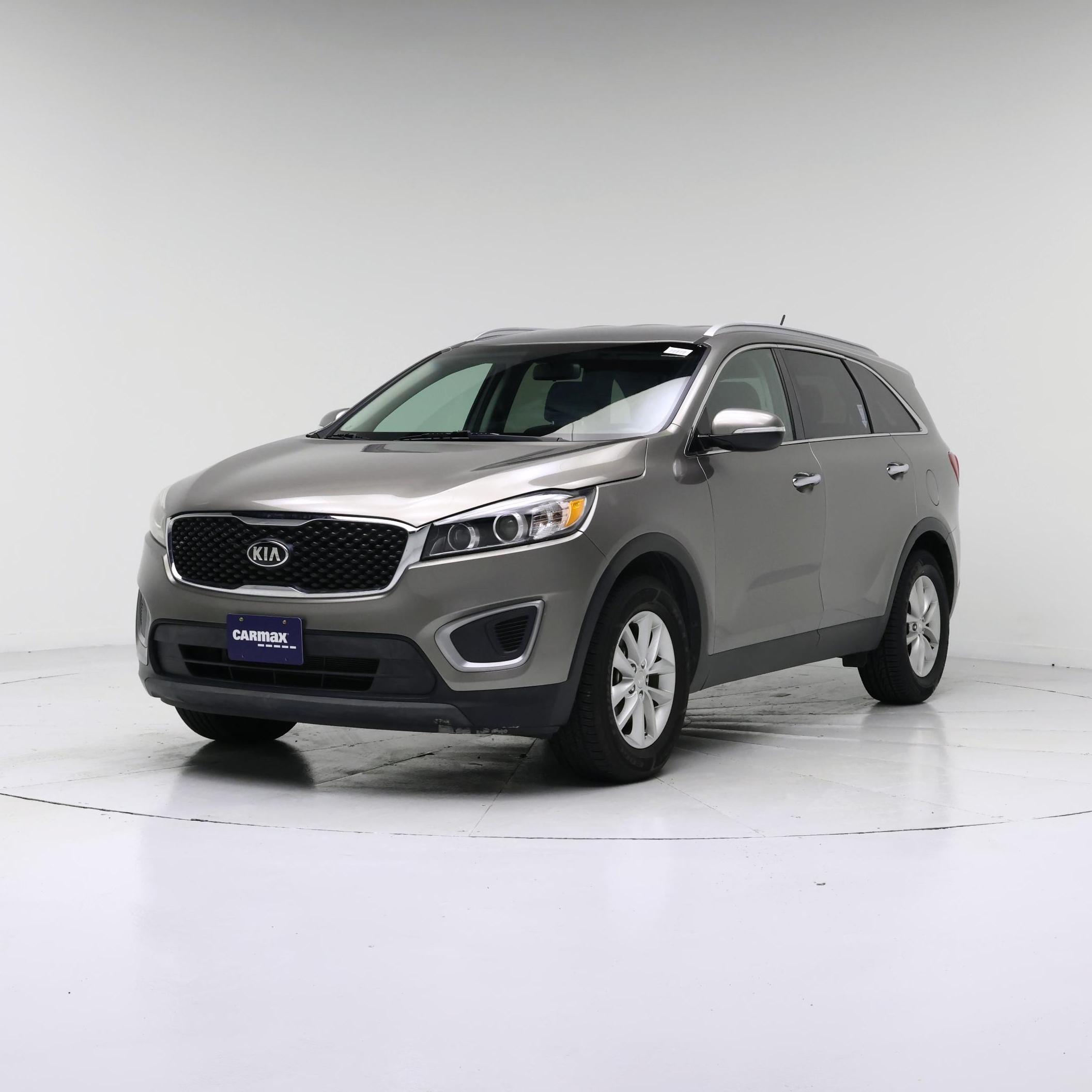 Thumbnail: 2017 Kia Sorento - 4