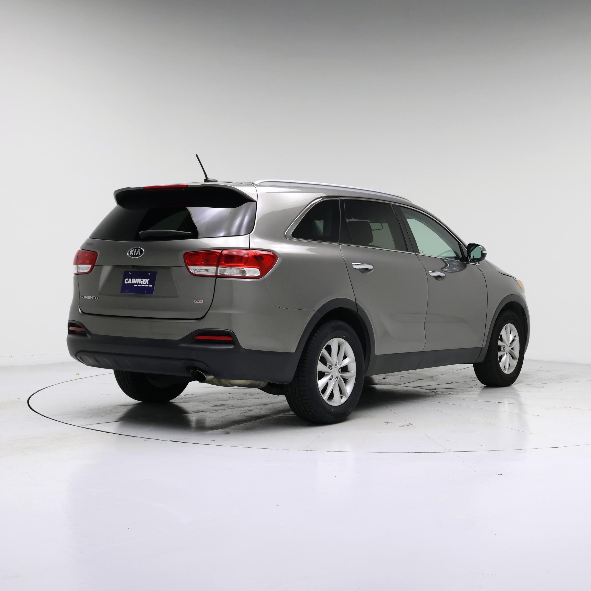 Thumbnail: 2017 Kia Sorento - 8