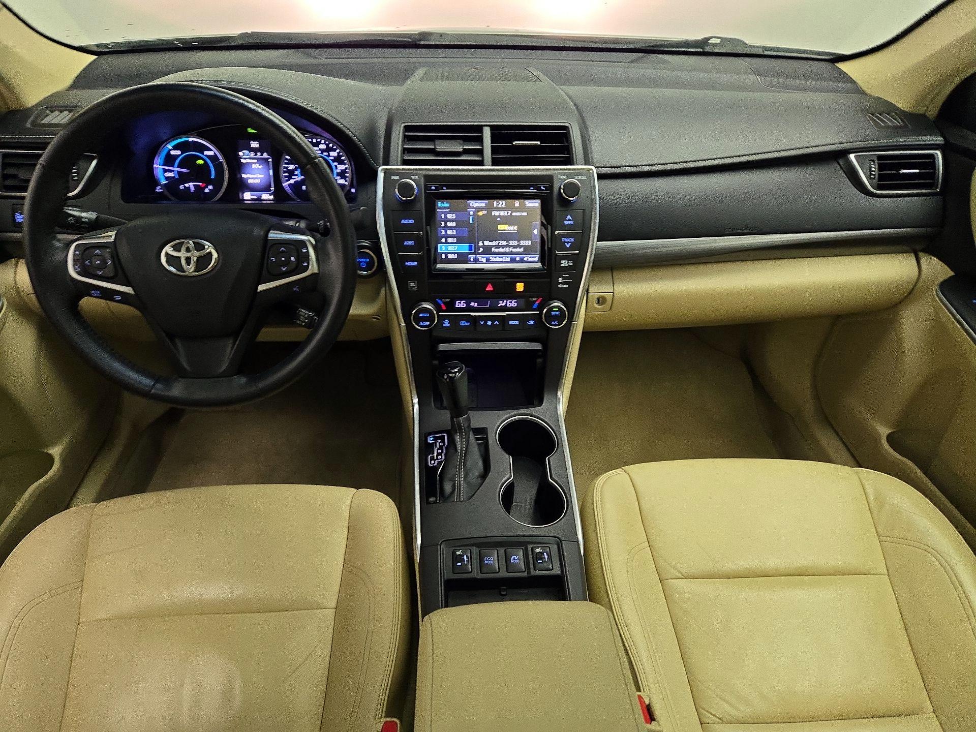 Thumbnail: 2015 Toyota Camry - 9