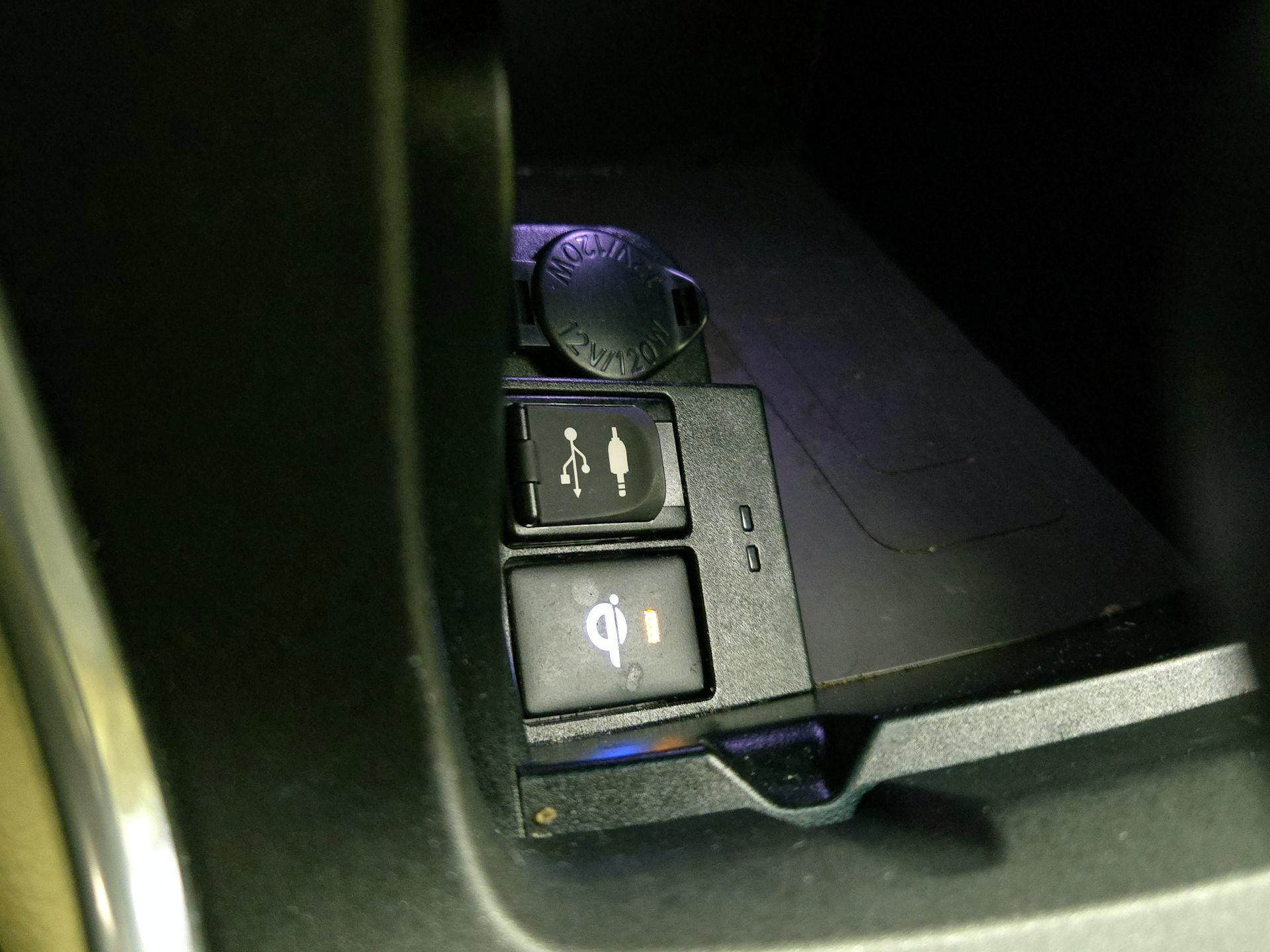Thumbnail: 2015 Toyota Camry - 18