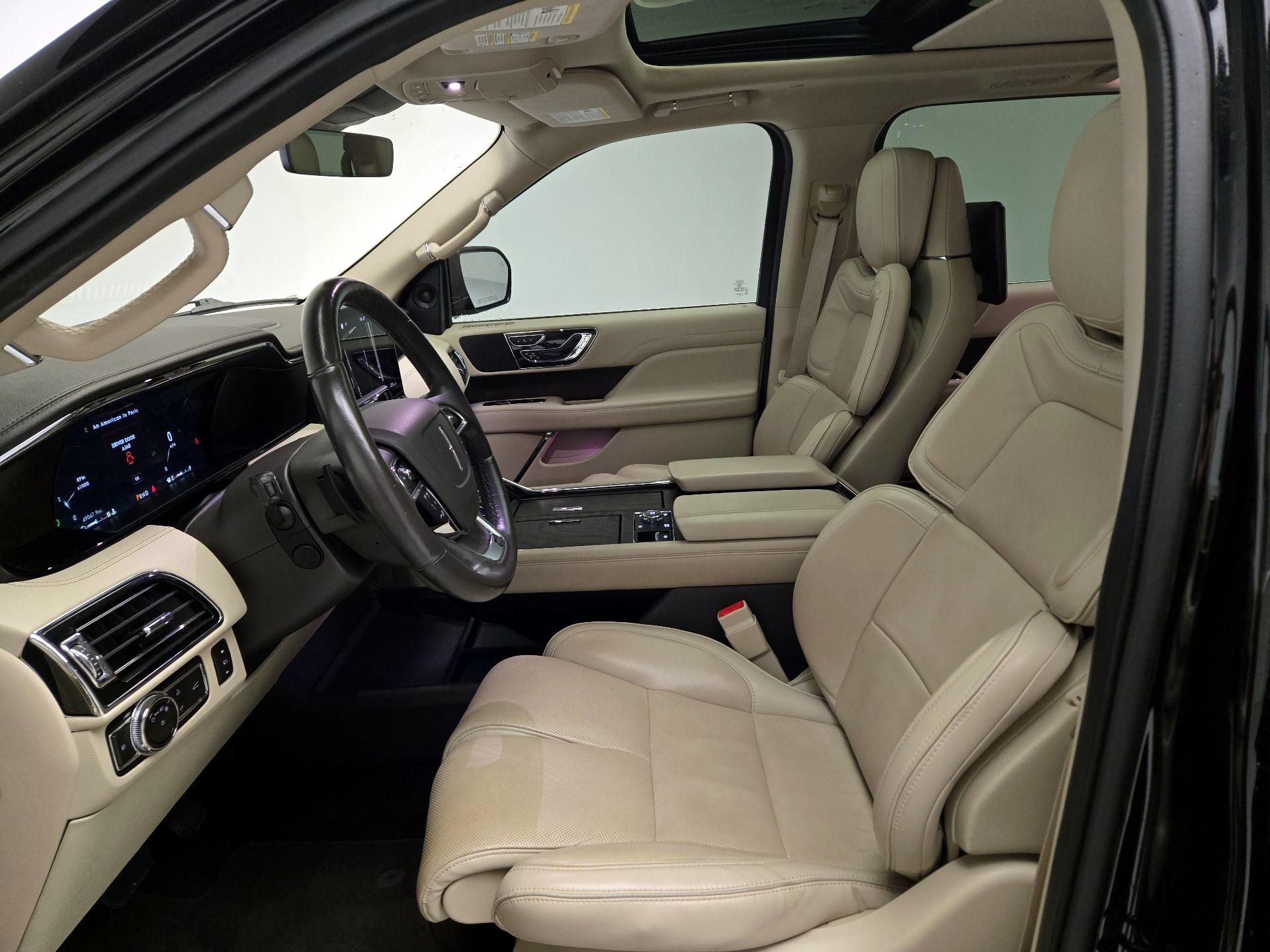 Thumbnail: 2019 Lincoln Navigator - 11