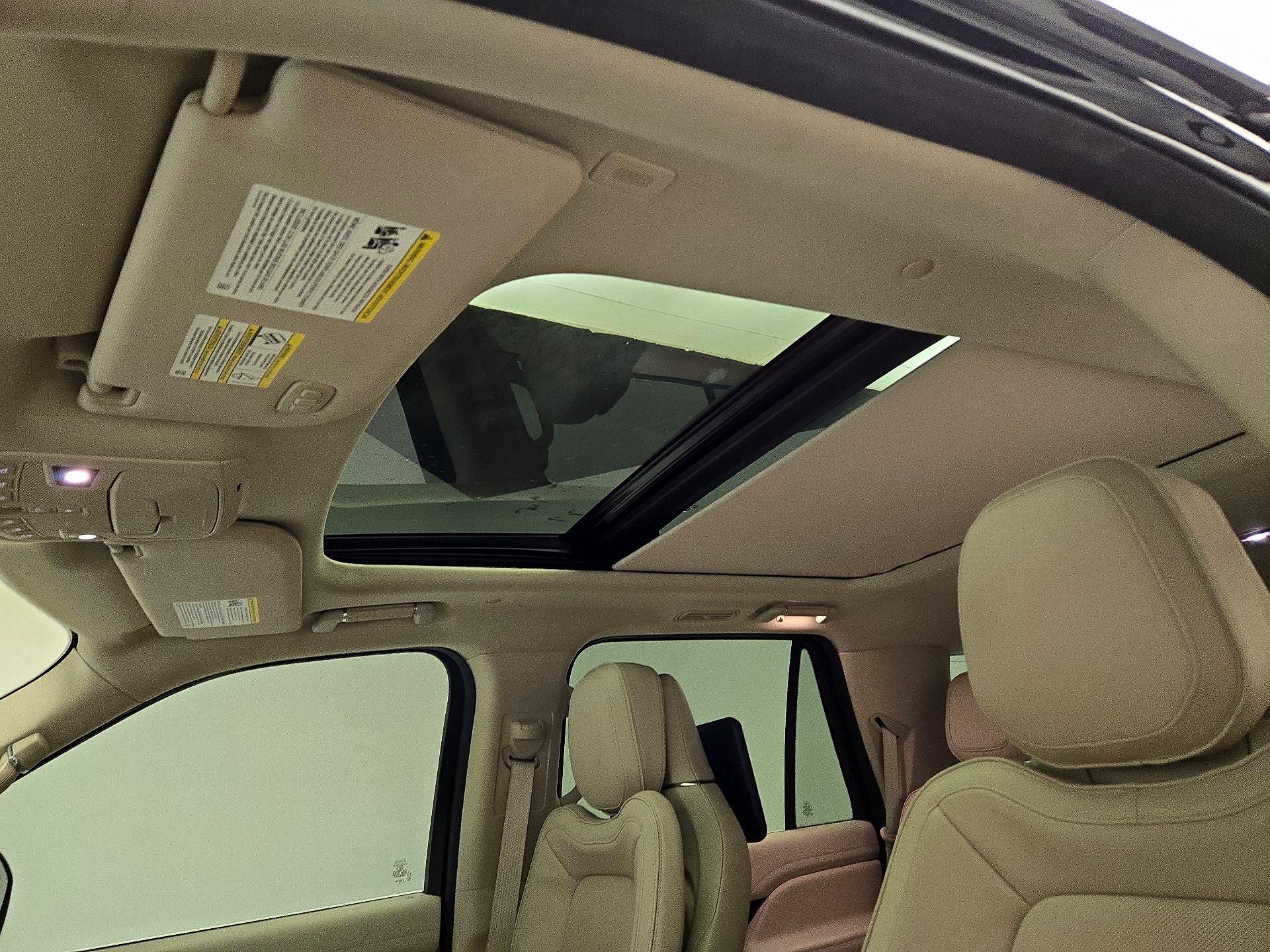Thumbnail: 2019 Lincoln Navigator - 20