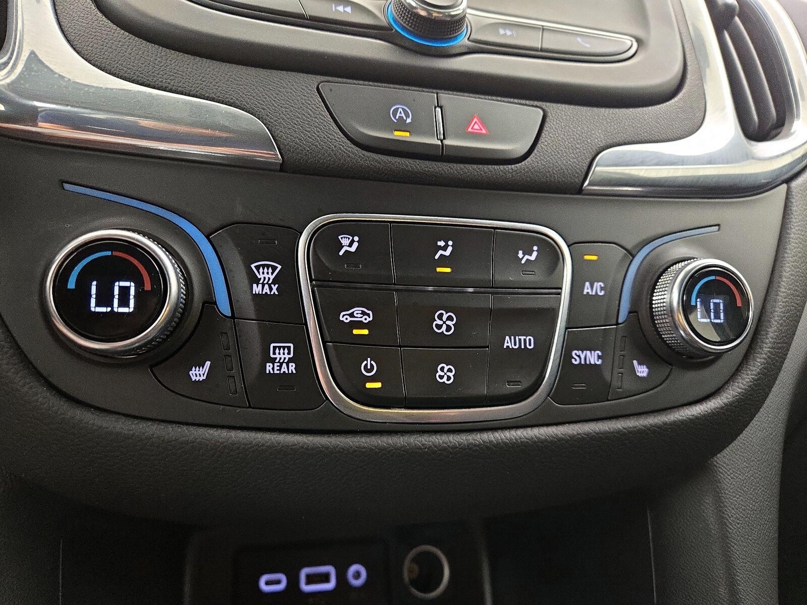 2023 Chevrolet Equinox LT - Photo 17