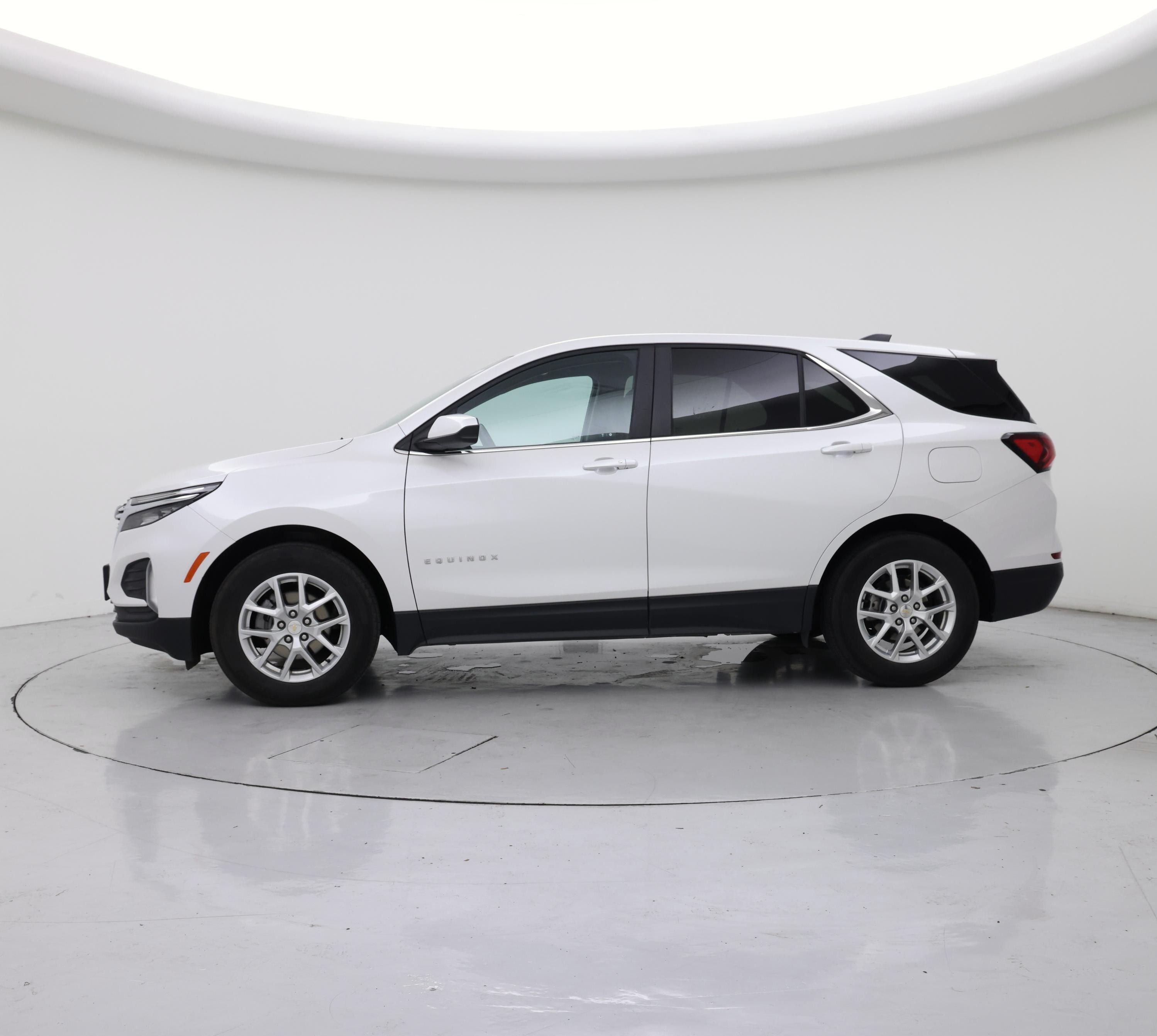 Thumbnail: 2023 Chevrolet Equinox - 3