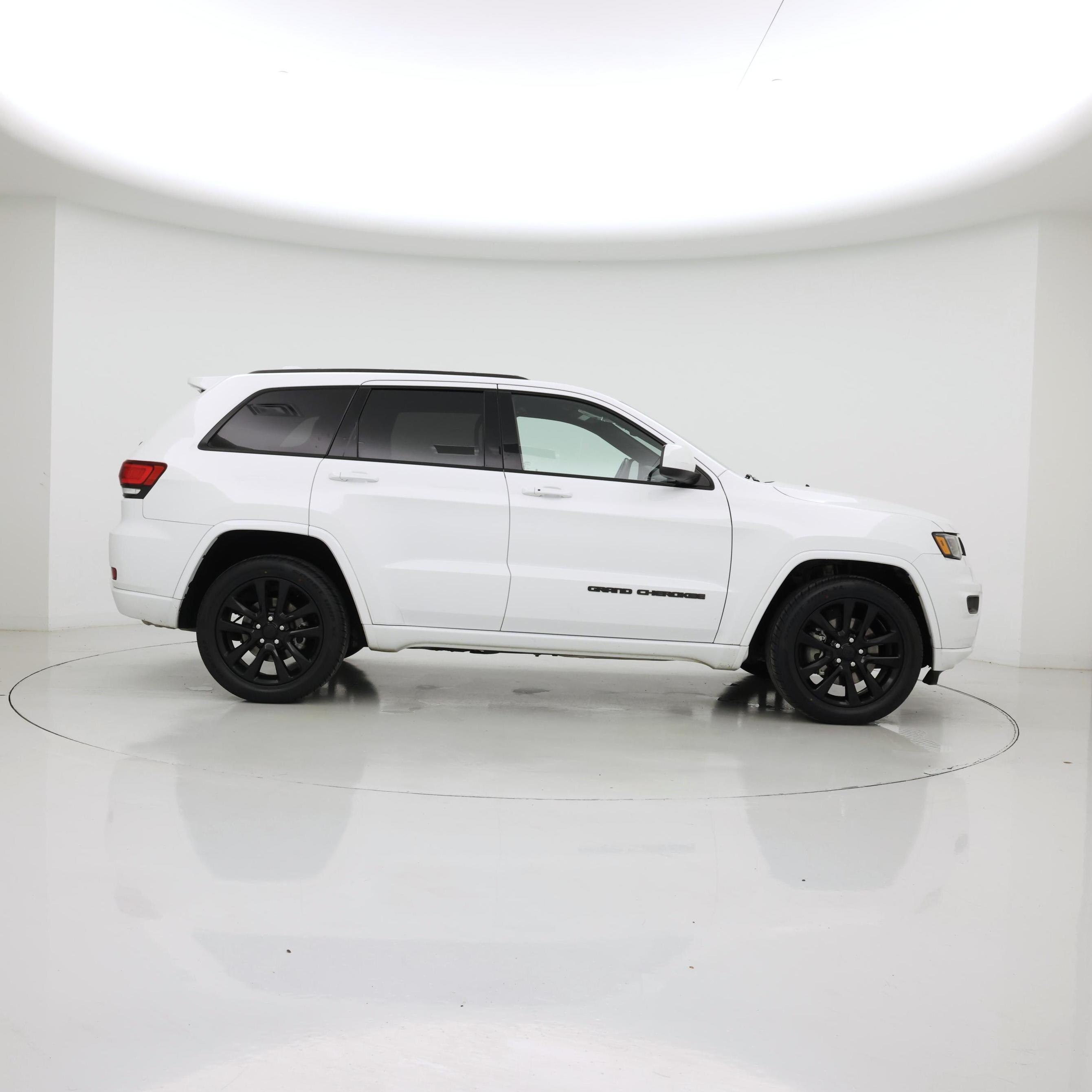 Thumbnail: 2021 Jeep Grand Cherokee - 7