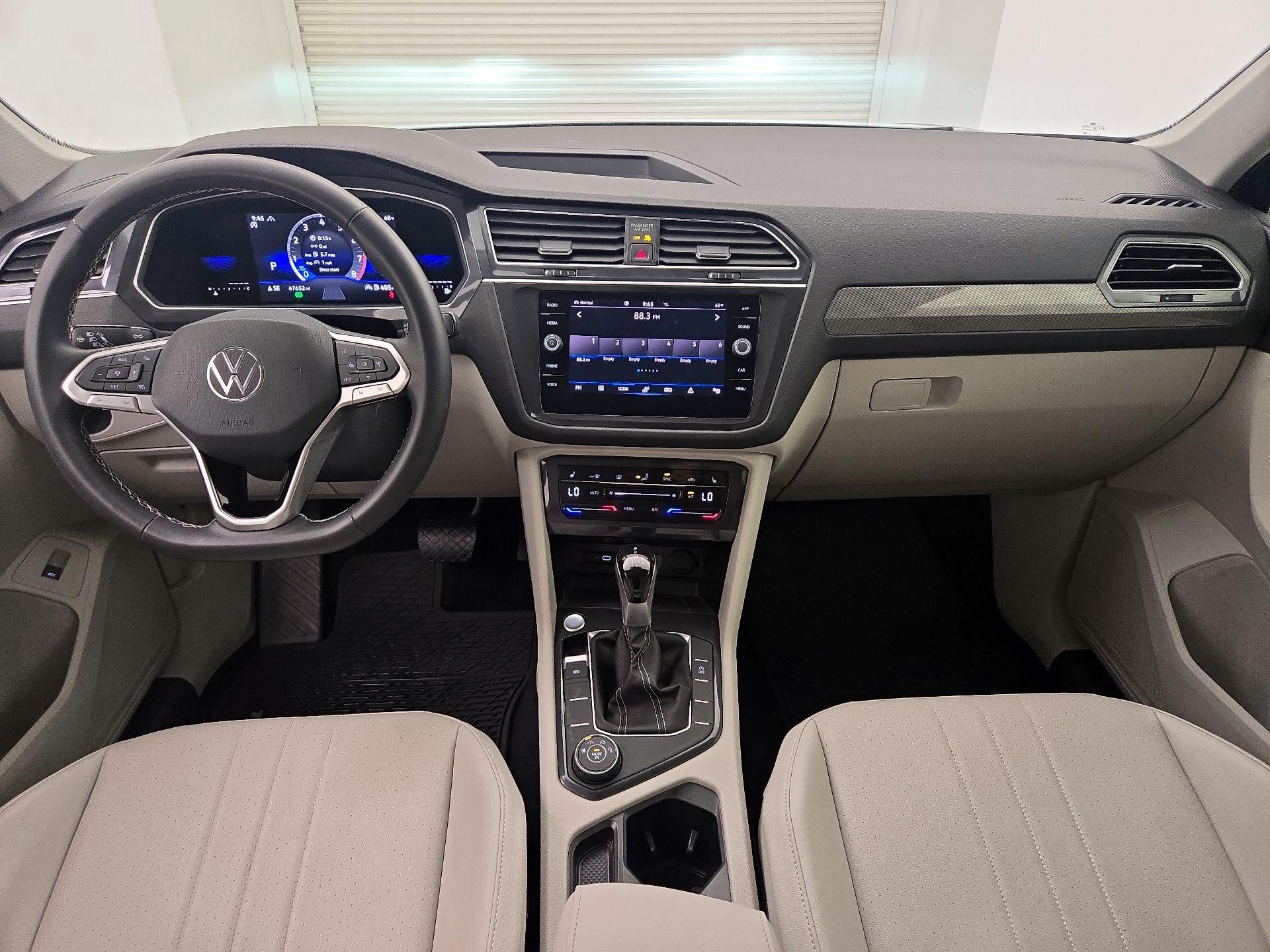 Thumbnail: 2022 Volkswagen Tiguan - 9