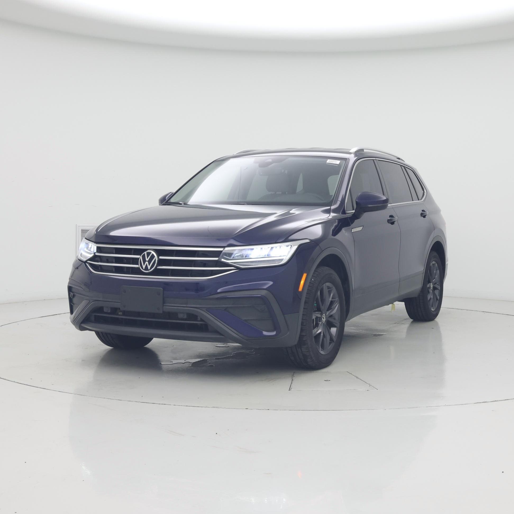 Thumbnail: 2022 Volkswagen Tiguan - 4