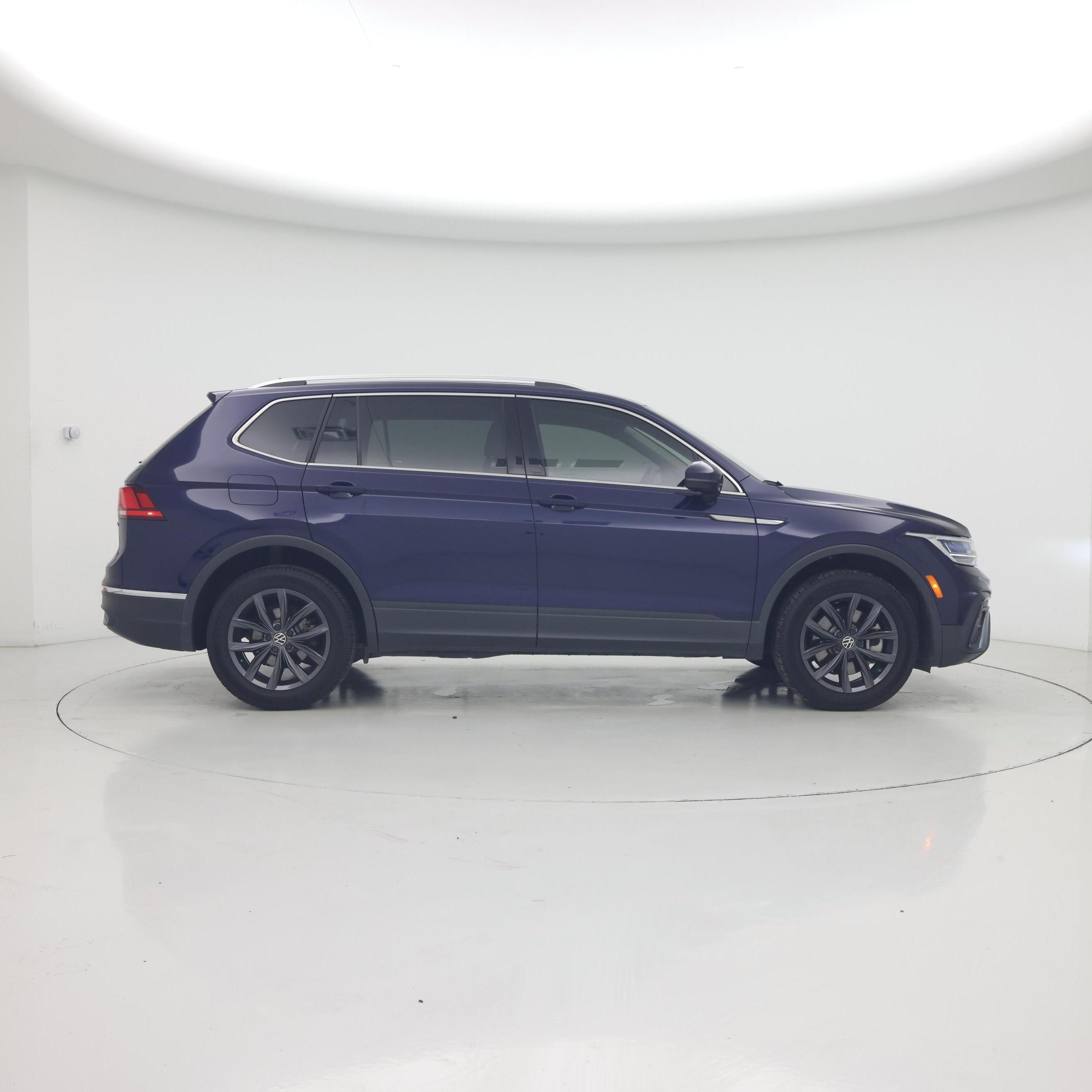 Thumbnail: 2022 Volkswagen Tiguan - 7