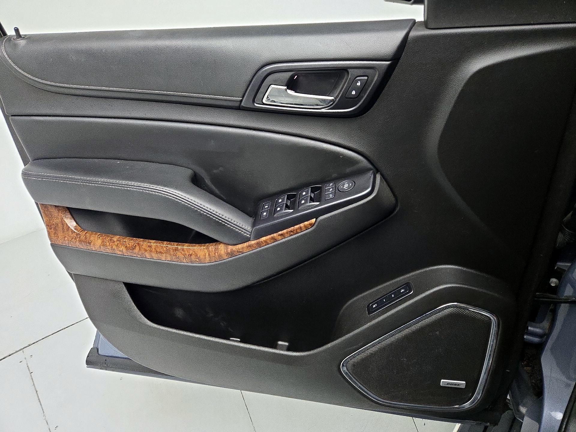 Thumbnail: 2016 Chevrolet Tahoe - 12