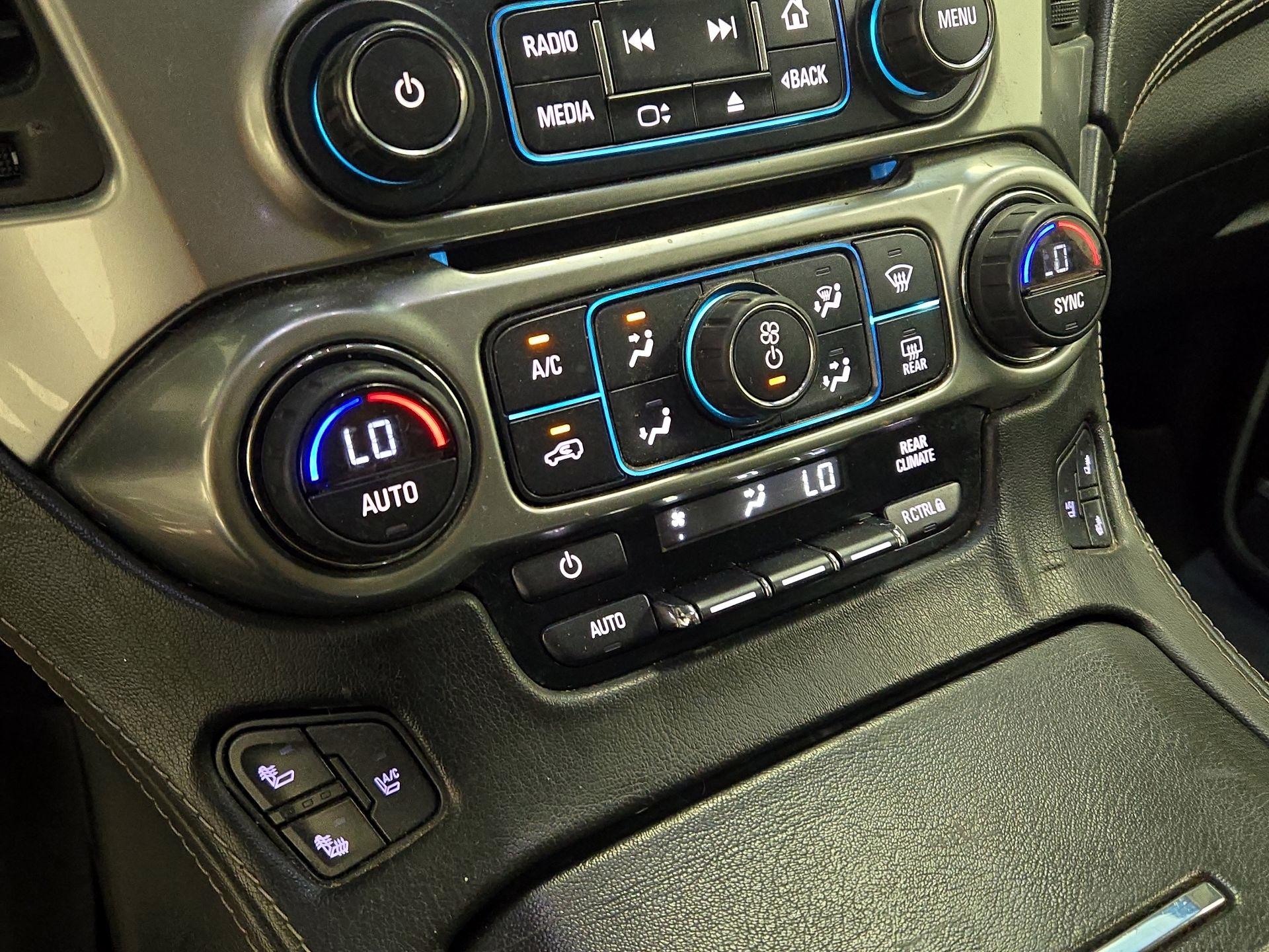 Thumbnail: 2016 Chevrolet Tahoe - 16