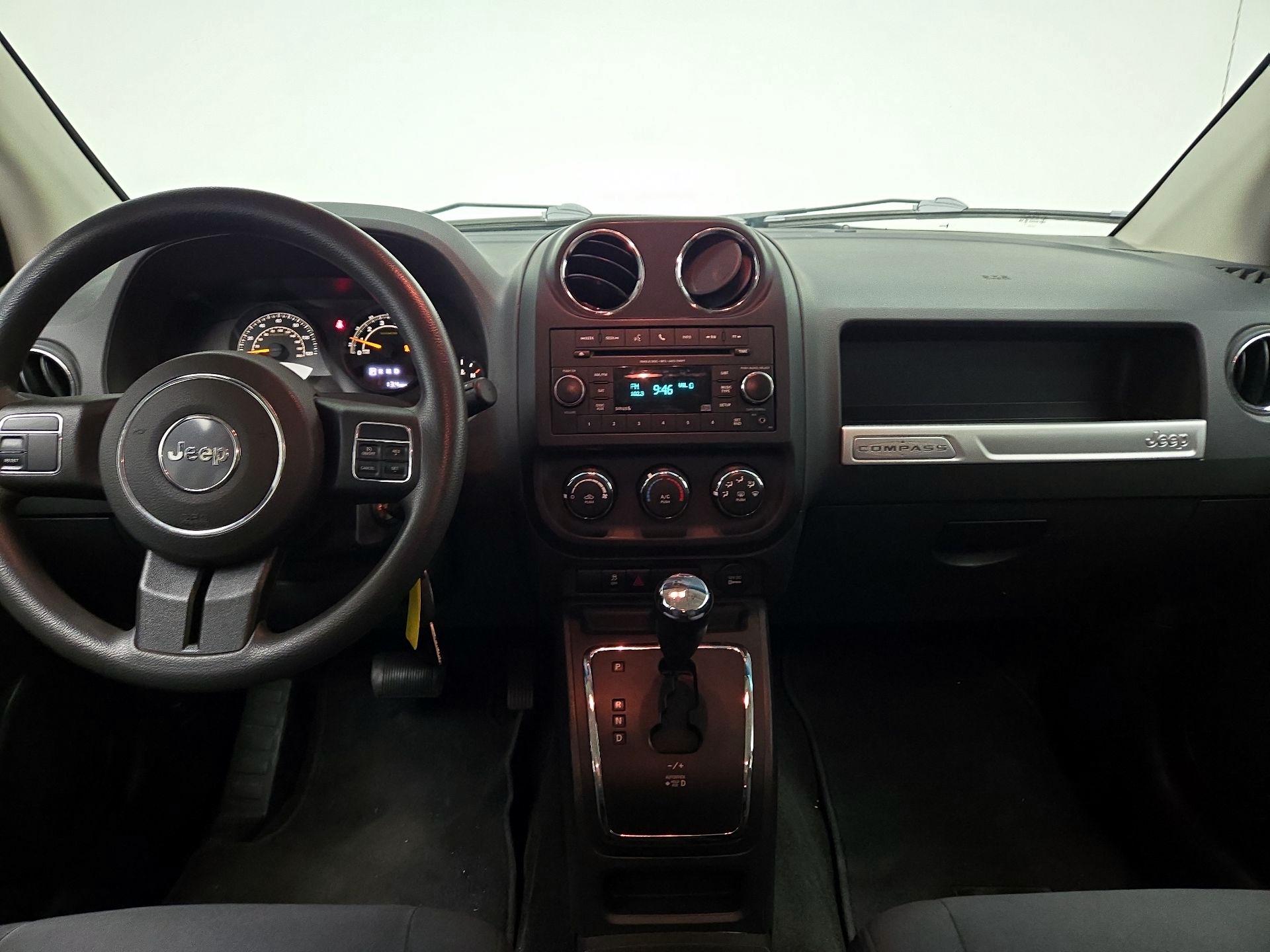 Thumbnail: 2016 Jeep Compass - 9