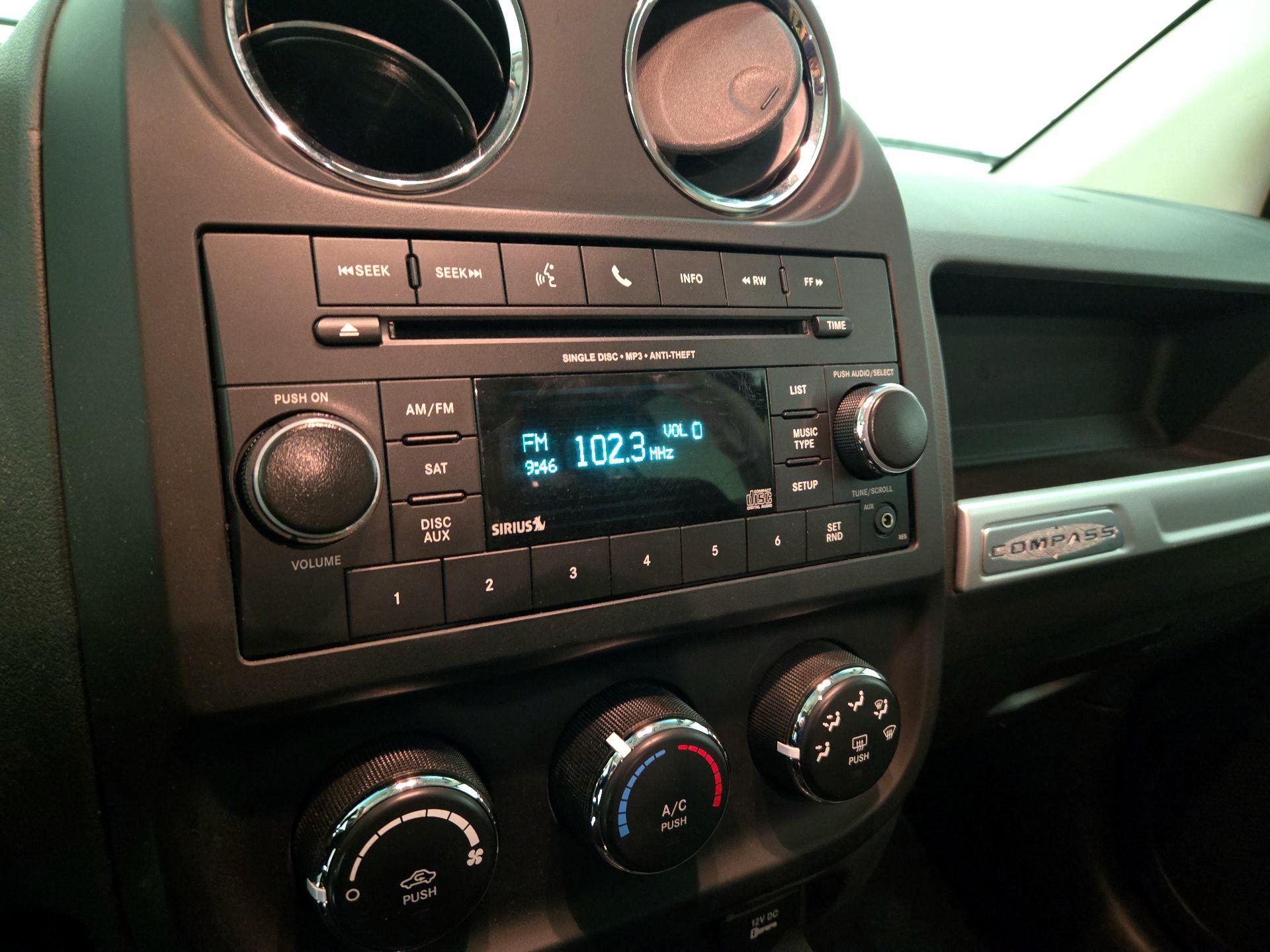 Thumbnail: 2016 Jeep Compass - 13