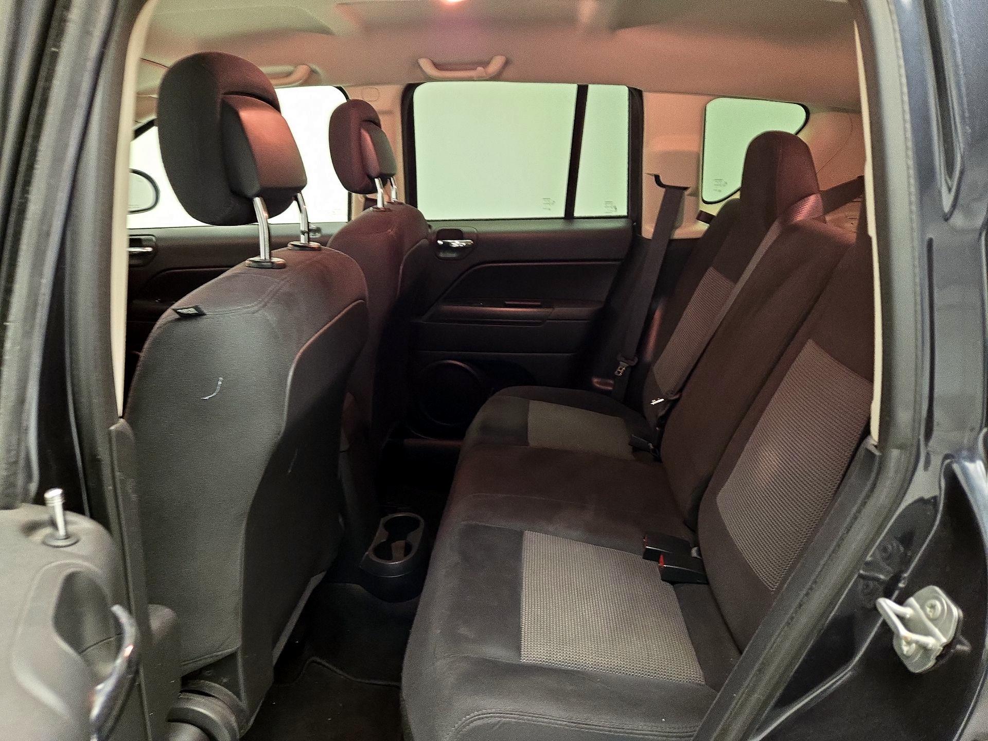 Thumbnail: 2016 Jeep Compass - 16