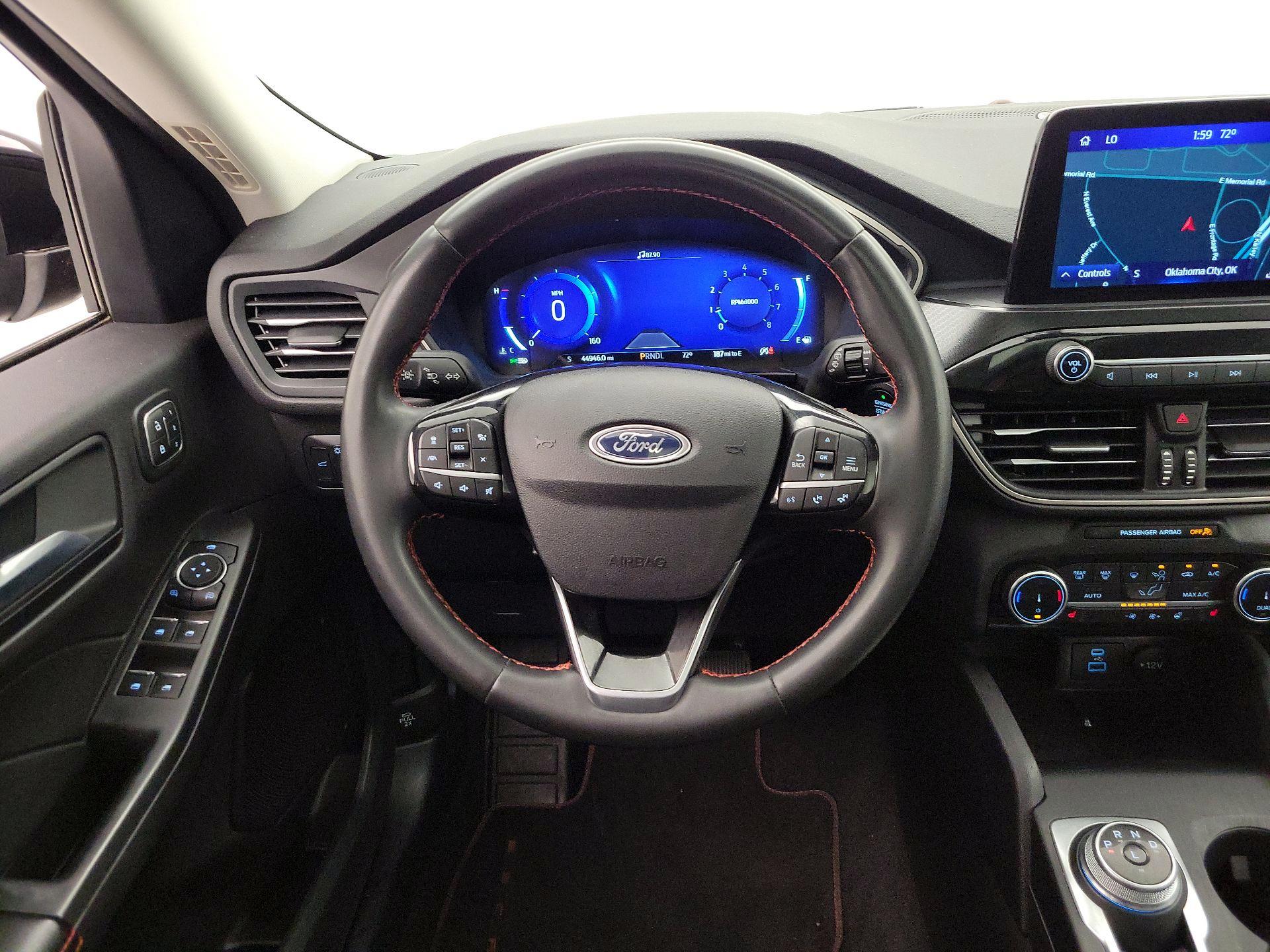 Thumbnail: 2022 Ford Escape - 10