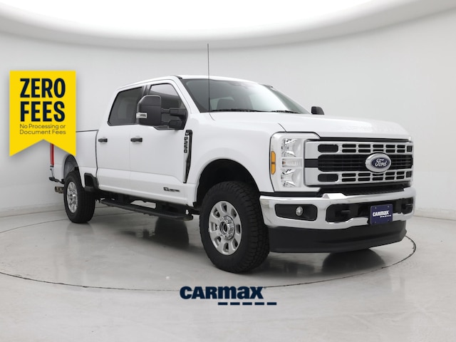 White 2024 Ford F-250 Super Duty Pickup Truck Four-Wheel Drive Automatic