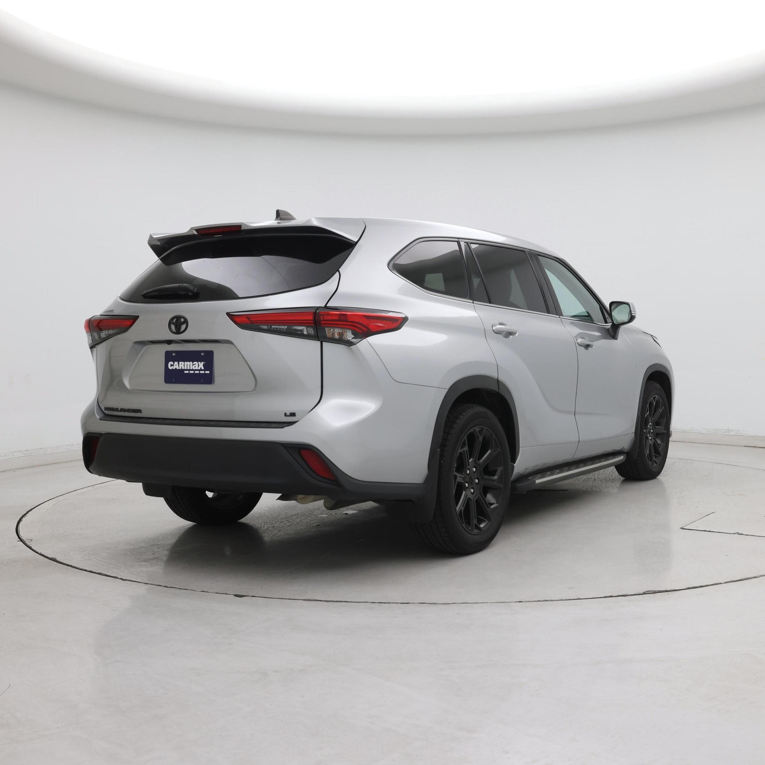 Thumbnail: 2022 Toyota Highlander - 8