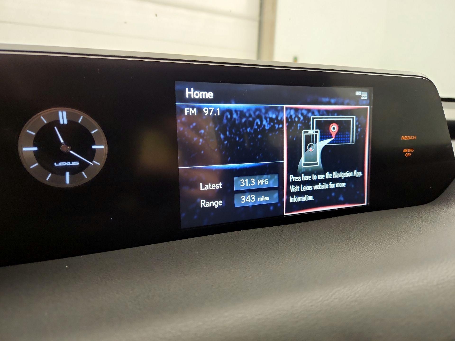 Thumbnail: 2022 Lexus UX - 15