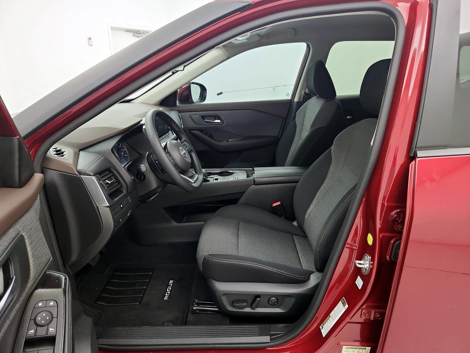 Thumbnail: 2023 Nissan Rogue - 11