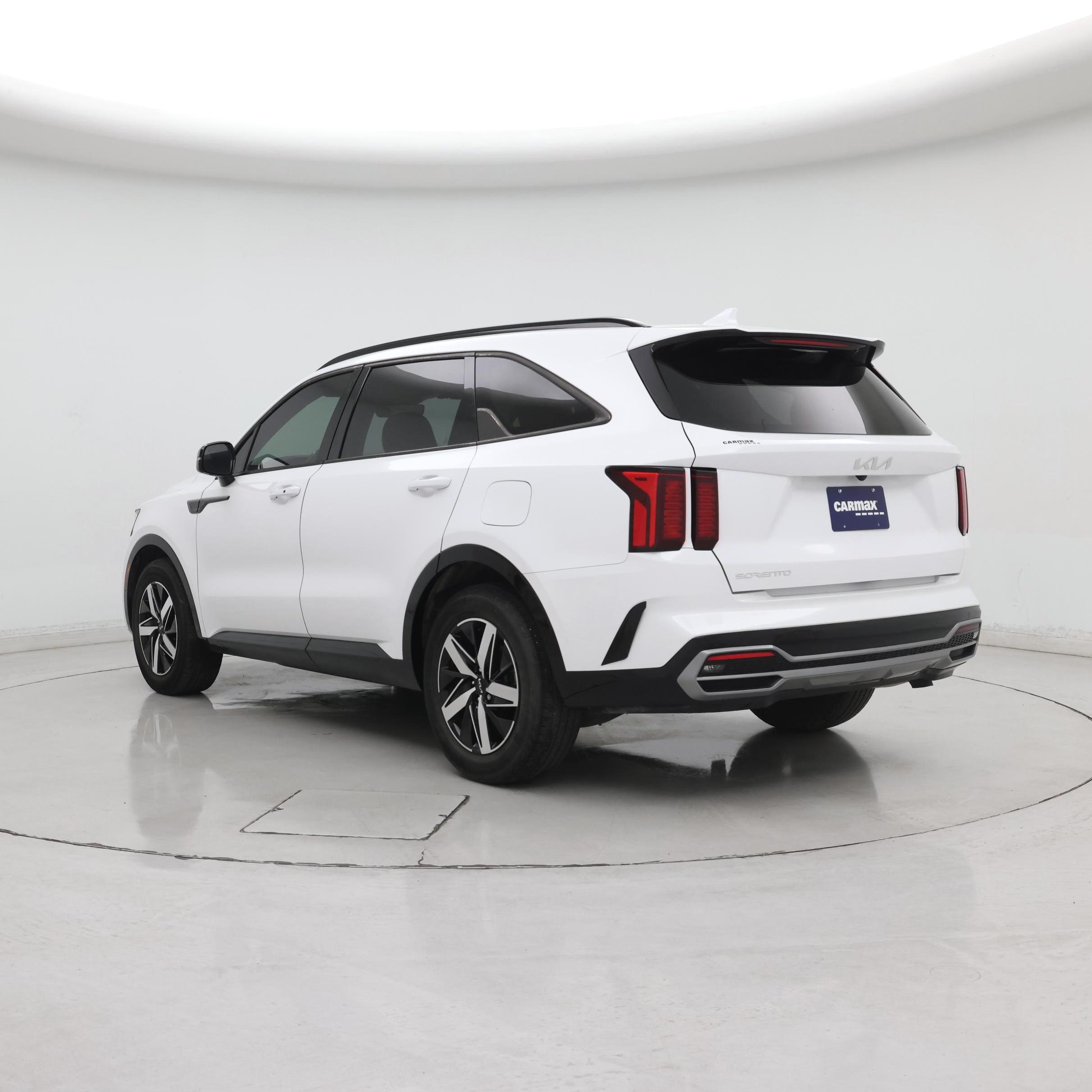Thumbnail: 2023 Kia Sorento - 2