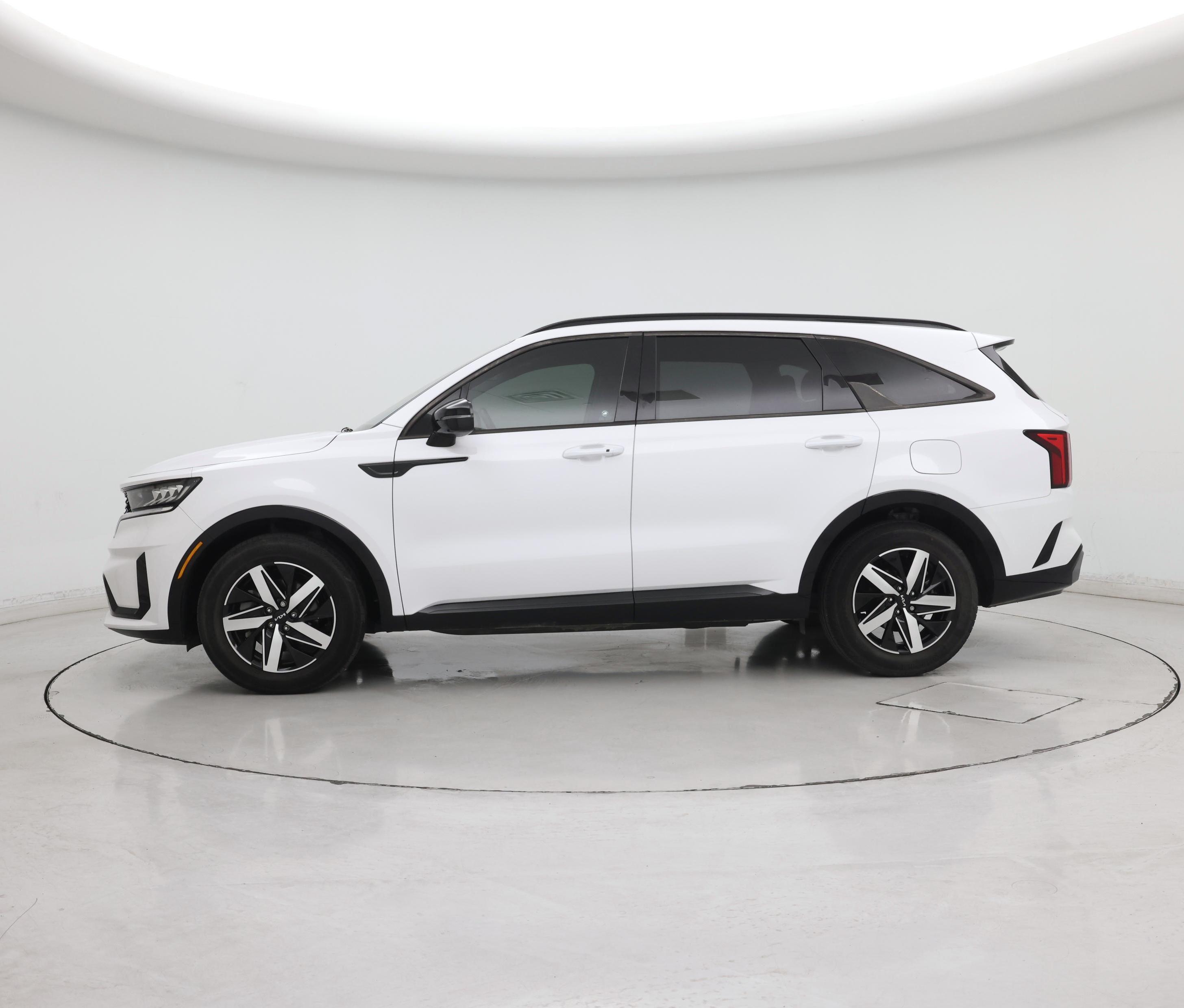 Thumbnail: 2023 Kia Sorento - 3