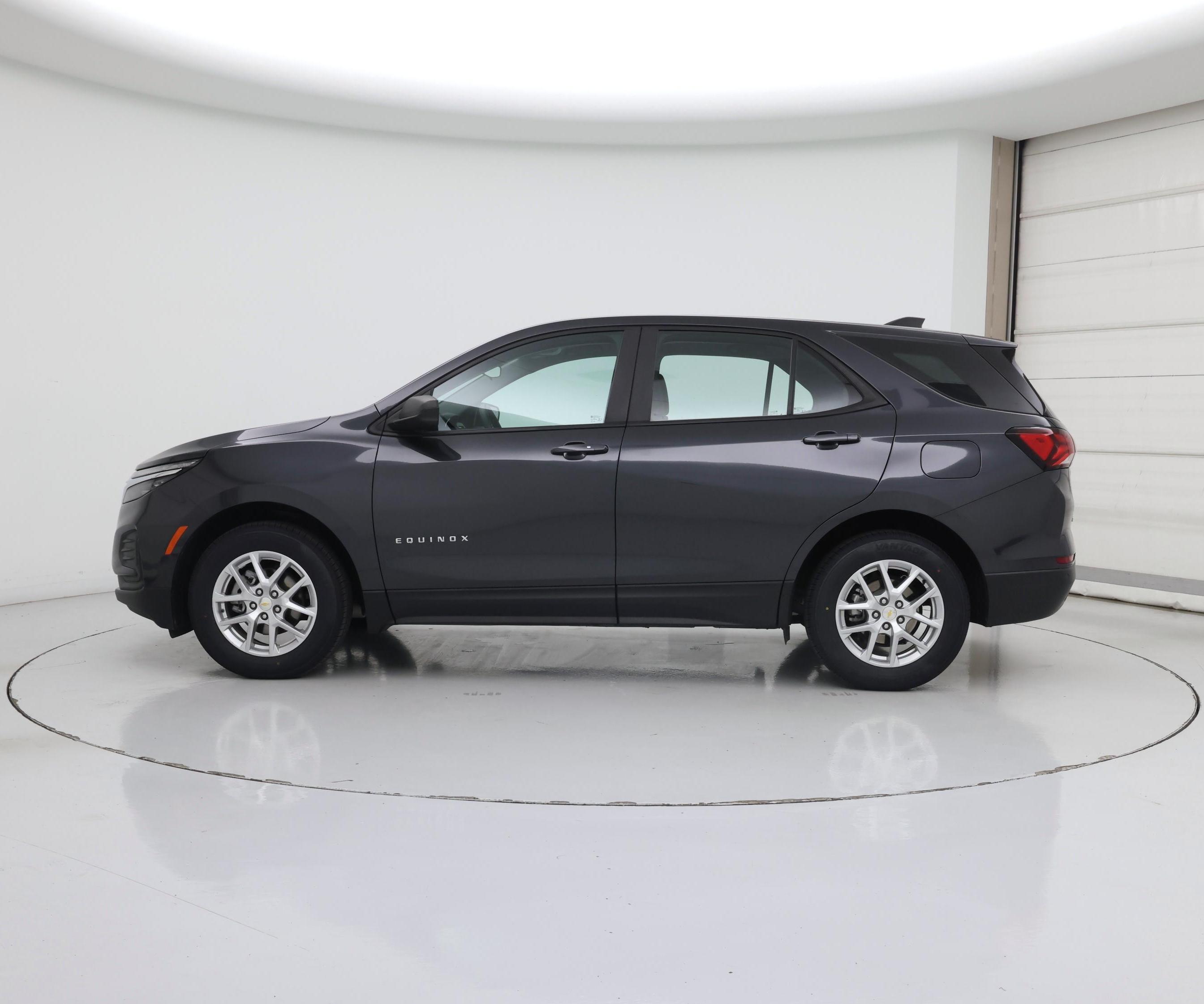 Thumbnail: 2022 Chevrolet Equinox - 3