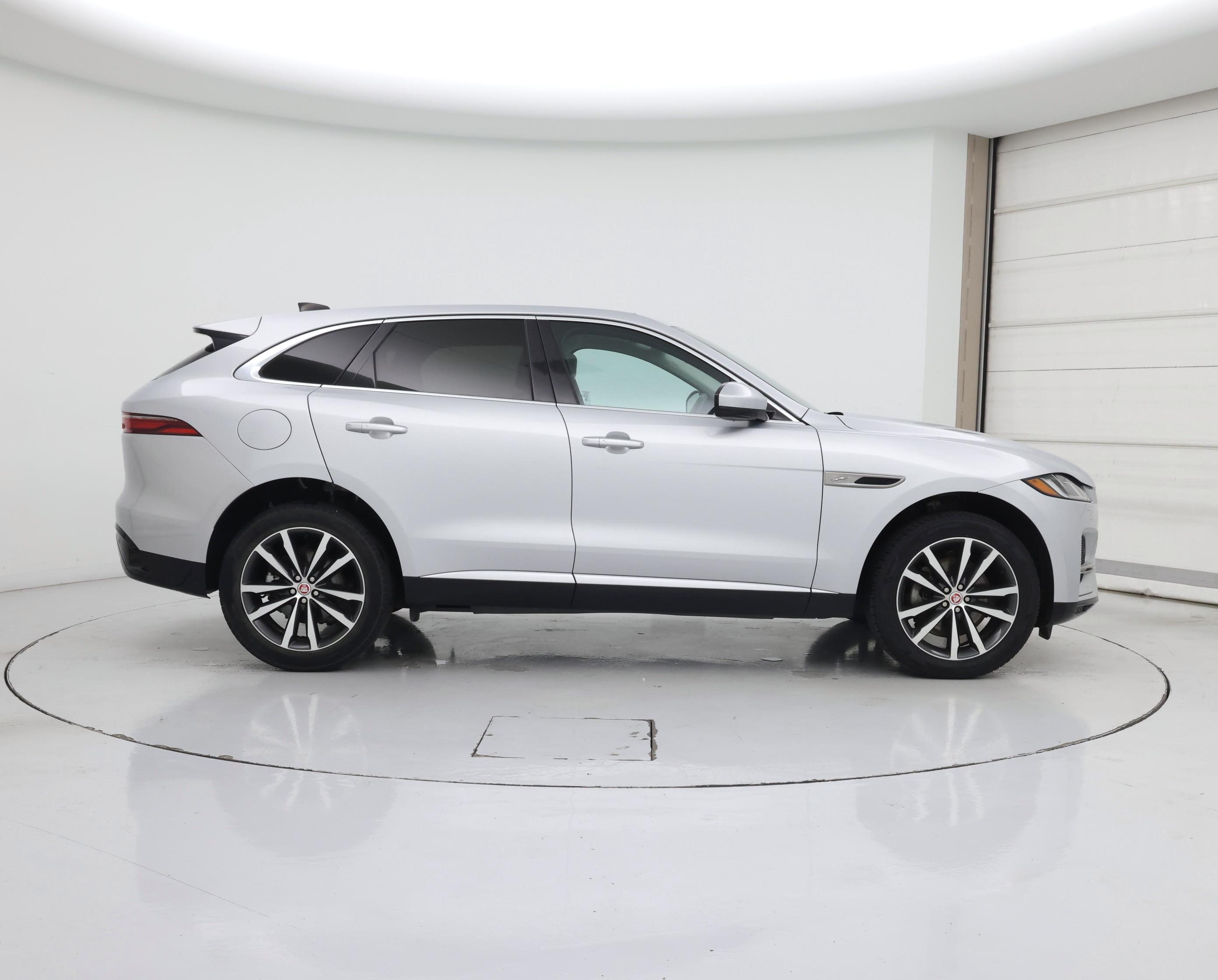 Thumbnail: 2023 Jaguar F-Pace - 7