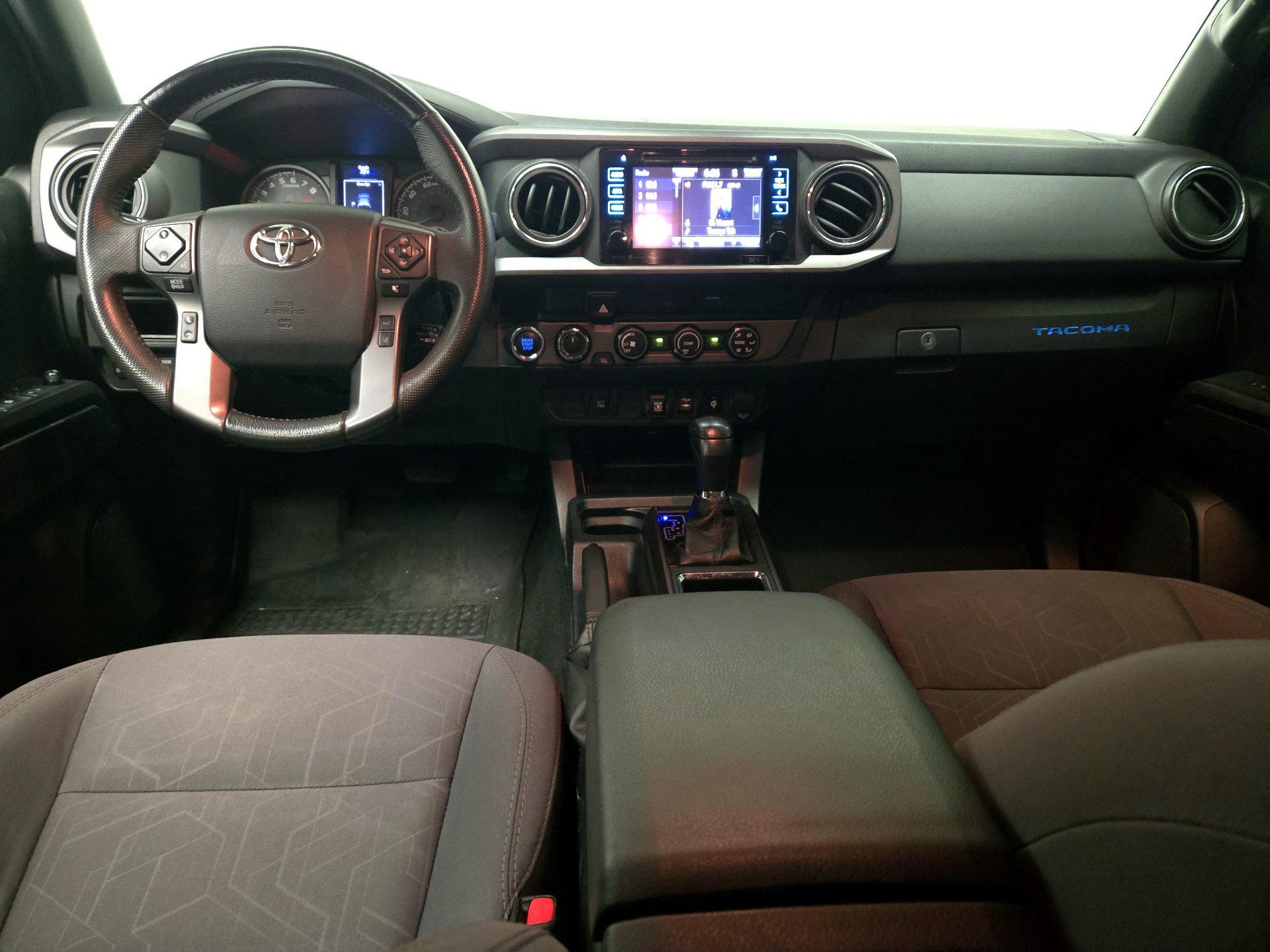 Thumbnail: 2019 Toyota Tacoma - 9