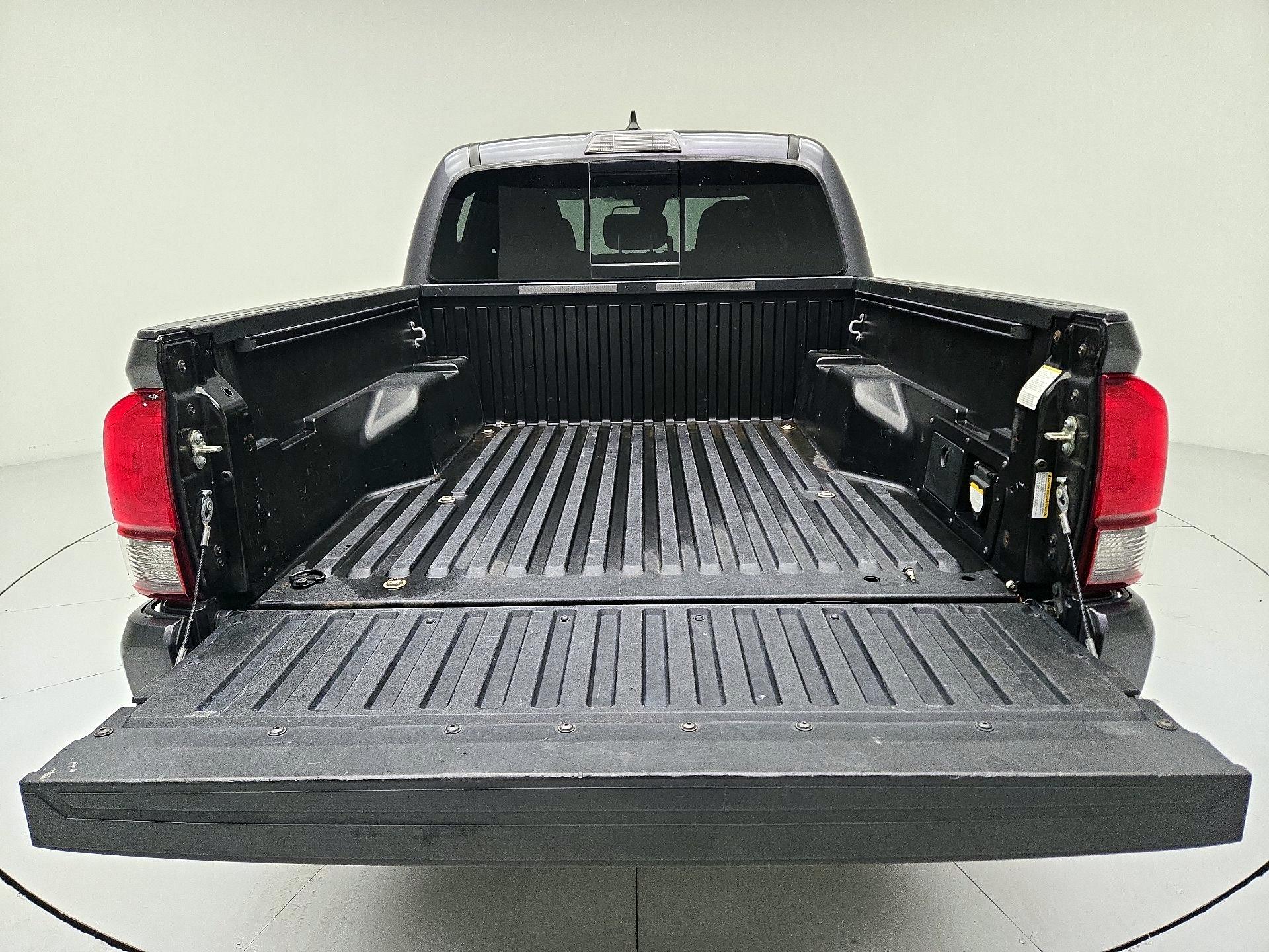 Thumbnail: 2019 Toyota Tacoma - 19