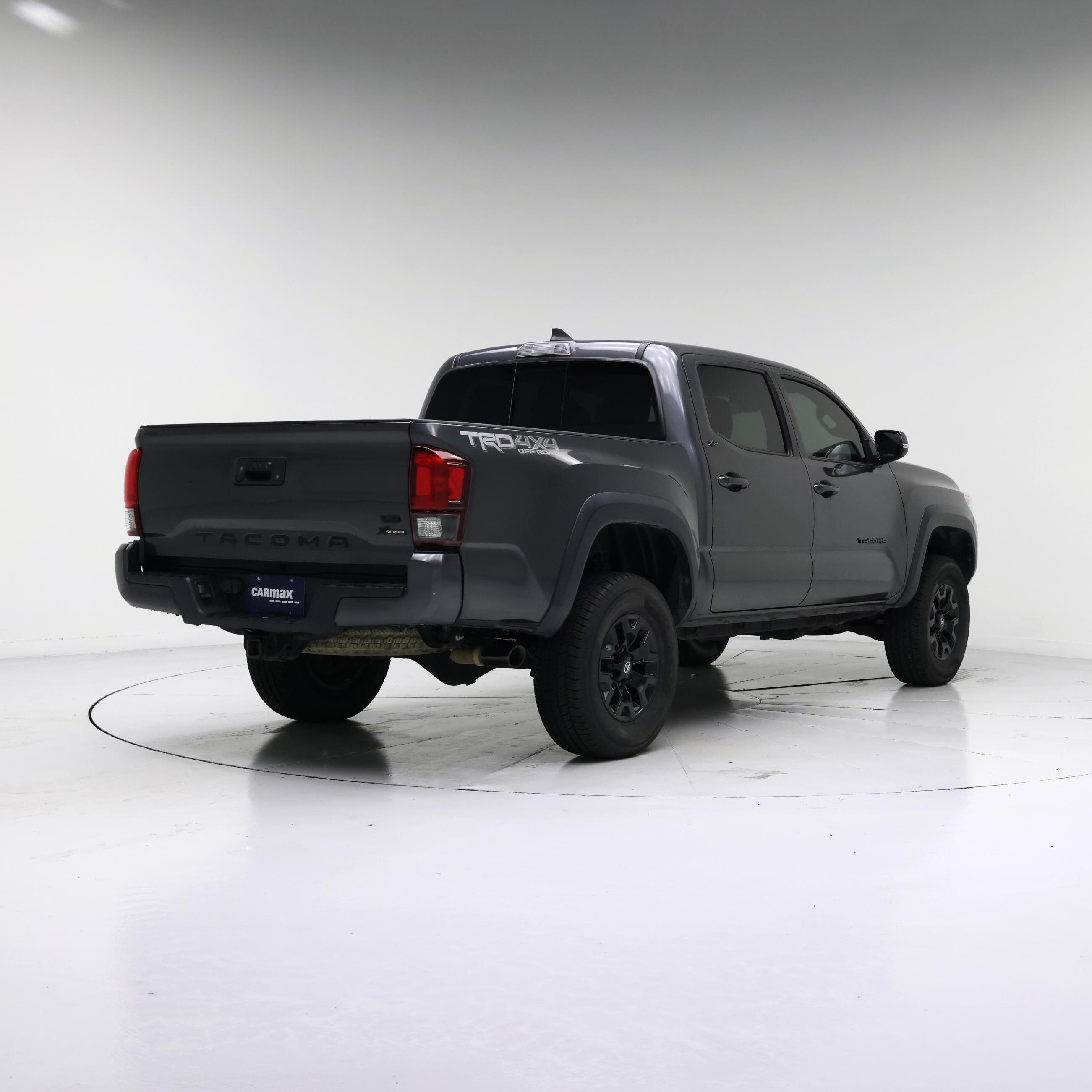 Thumbnail: 2019 Toyota Tacoma - 8