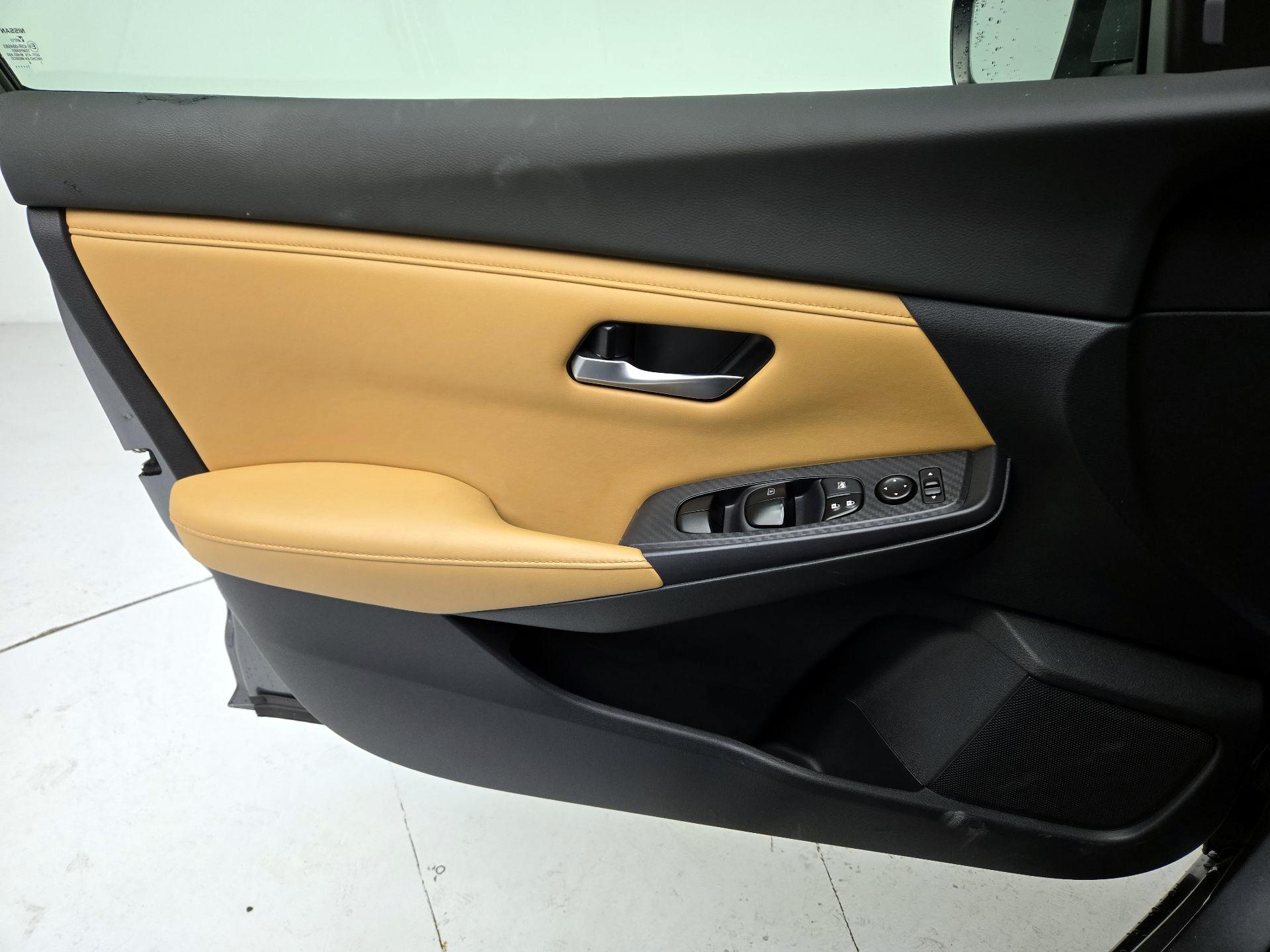 Thumbnail: 2021 Nissan Sentra - 12