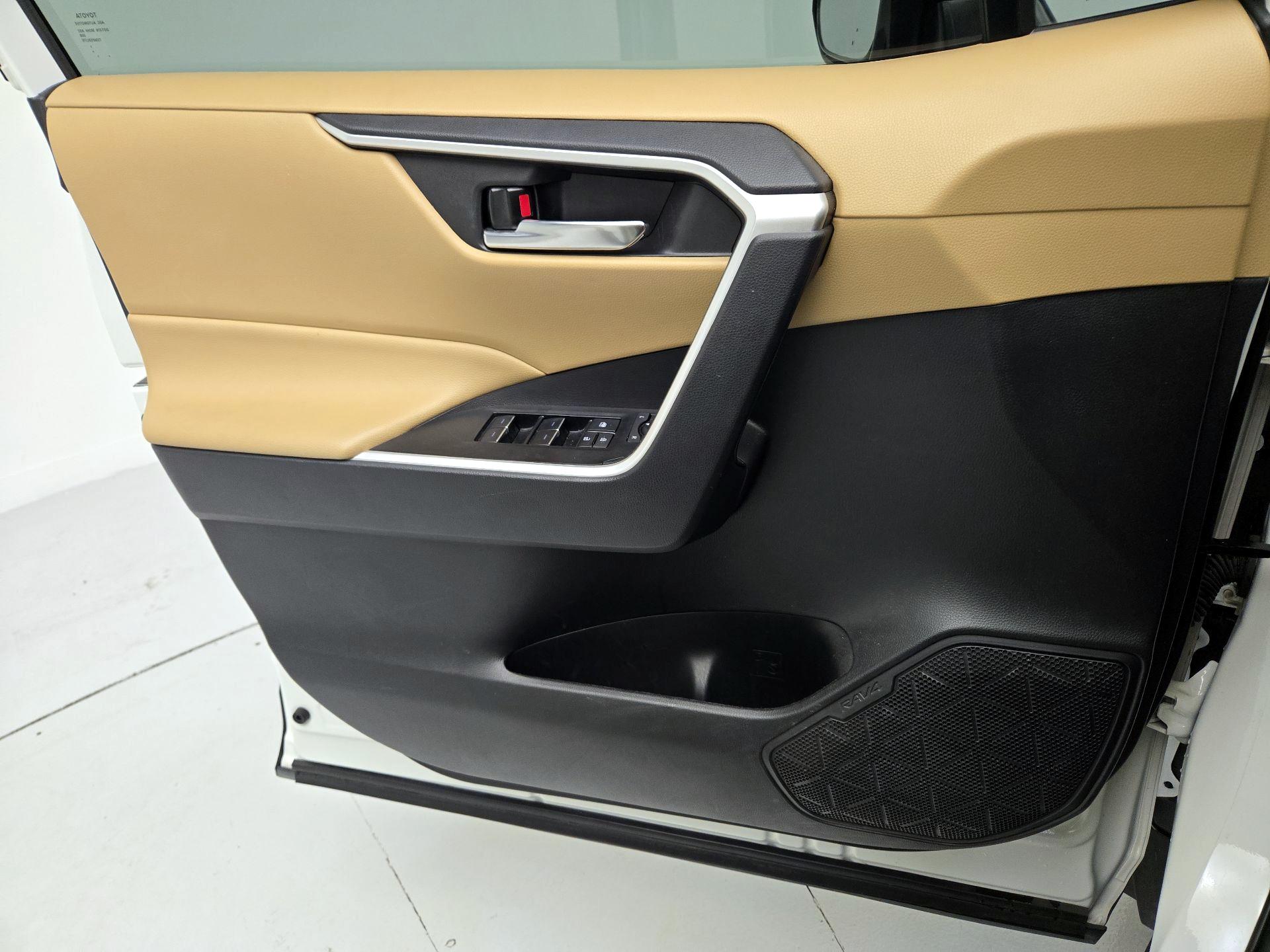 Thumbnail: 2024 Toyota RAV4 - 12