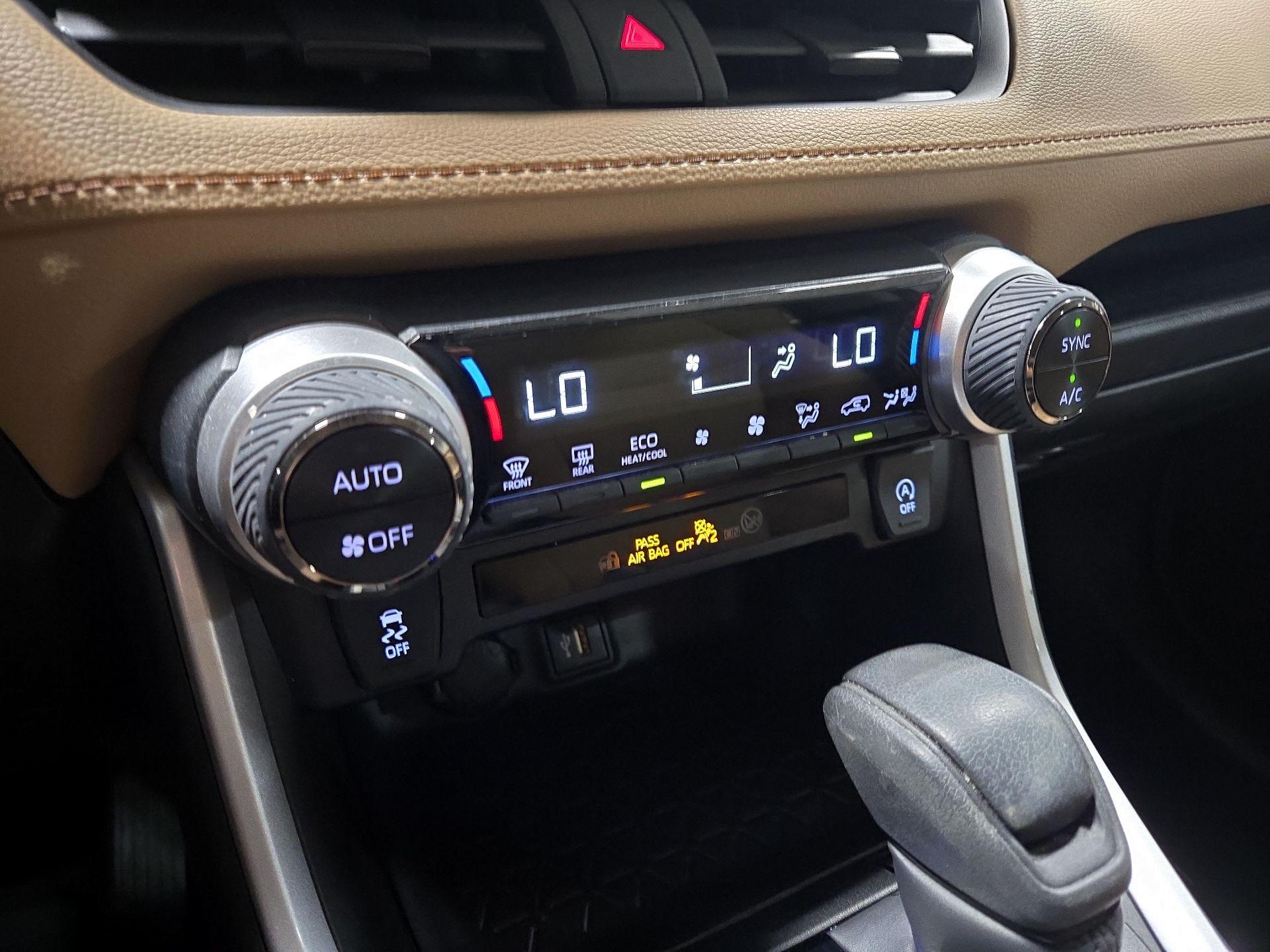Thumbnail: 2024 Toyota RAV4 - 16