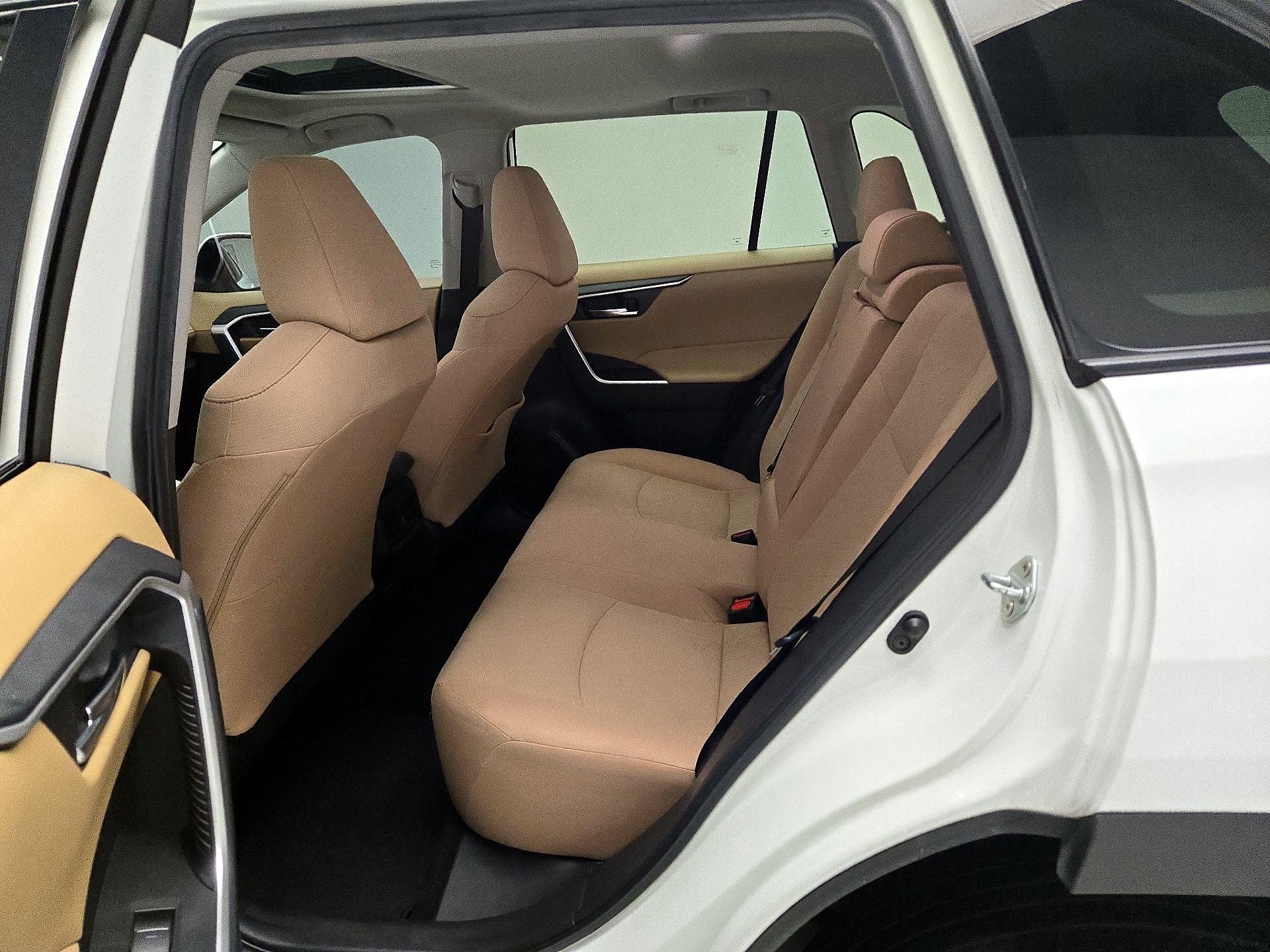 Thumbnail: 2024 Toyota RAV4 - 20