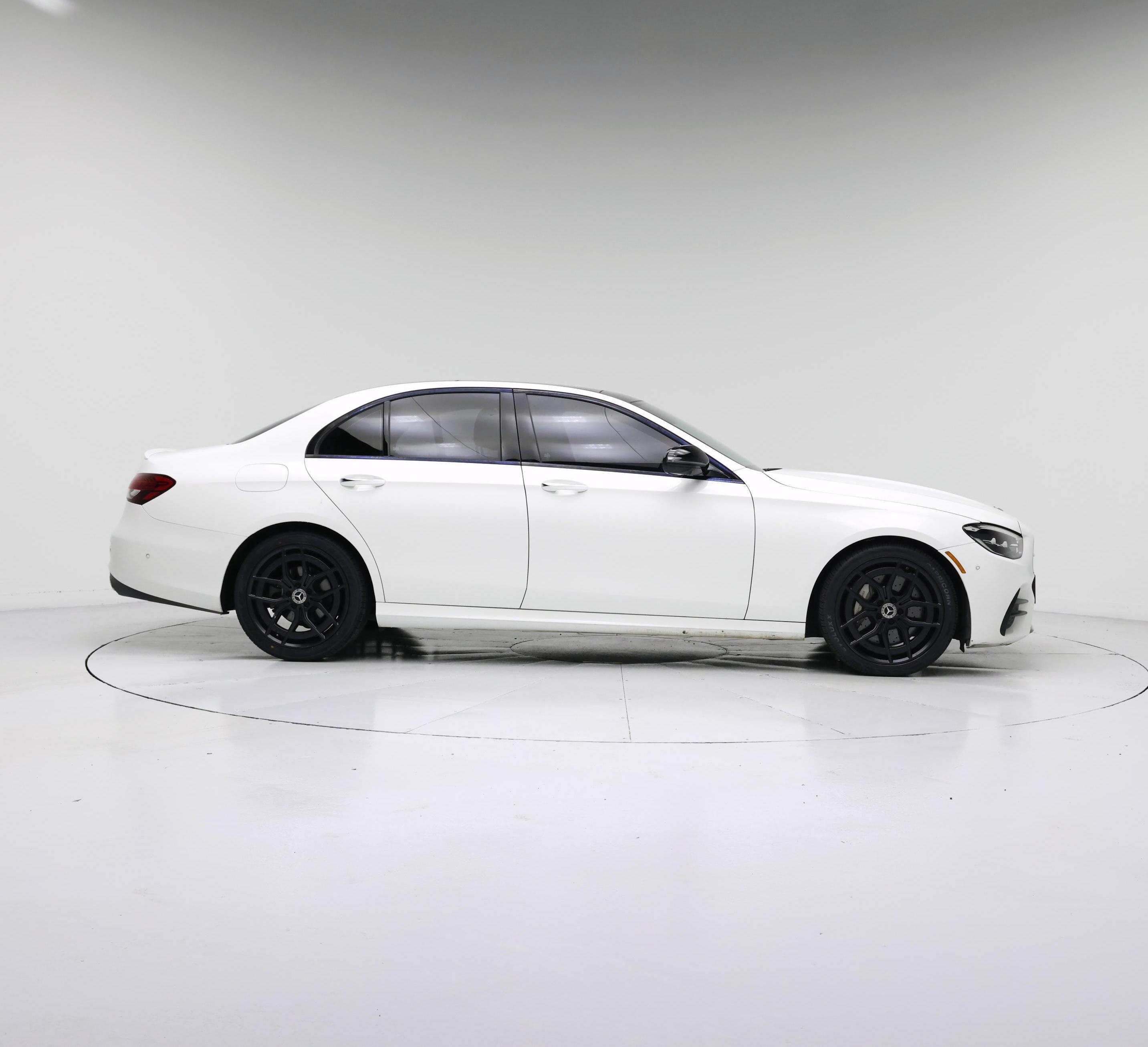 Thumbnail: 2022 Mercedes-Benz E-Class - 7