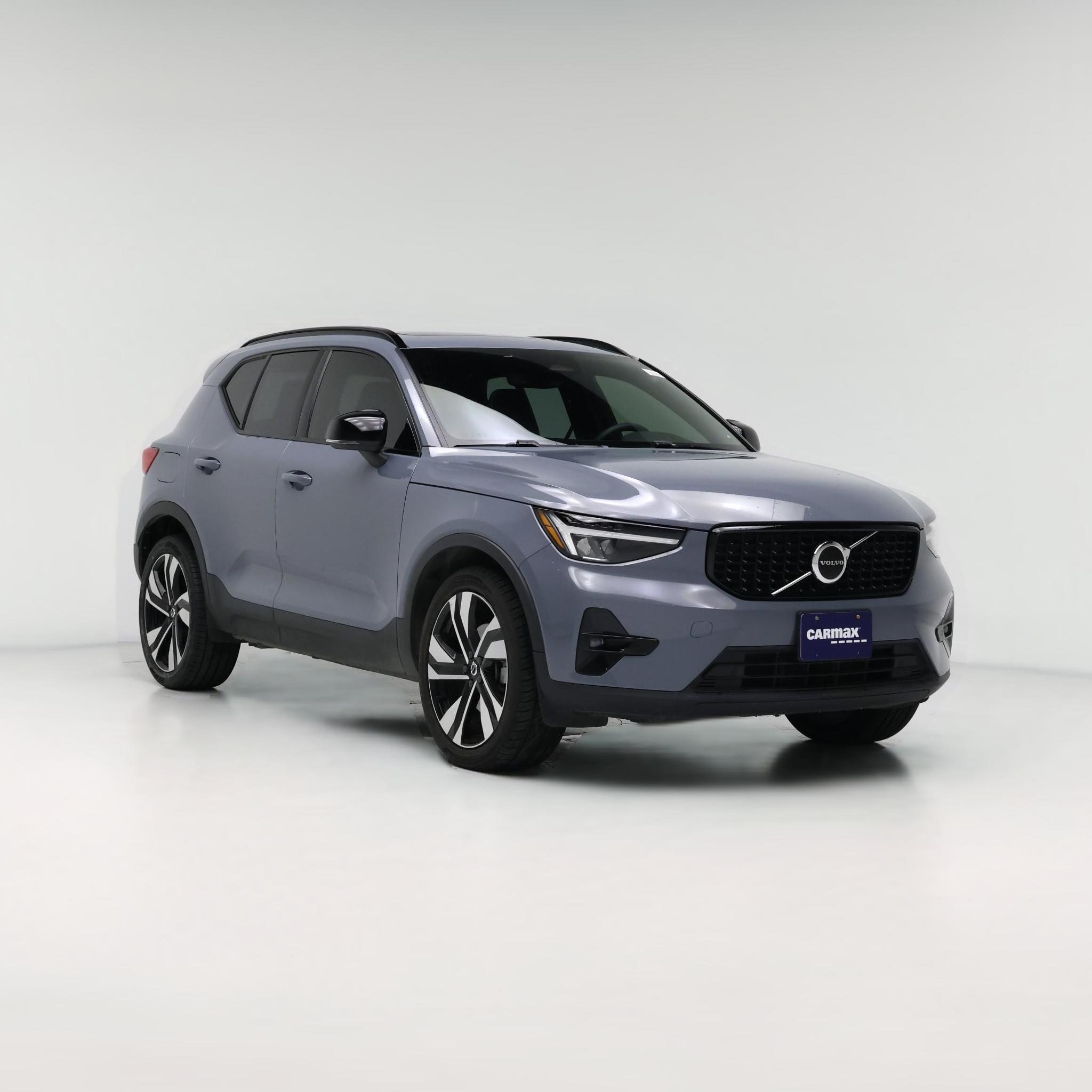 Thumbnail: 2023 Volvo XC40 - 1