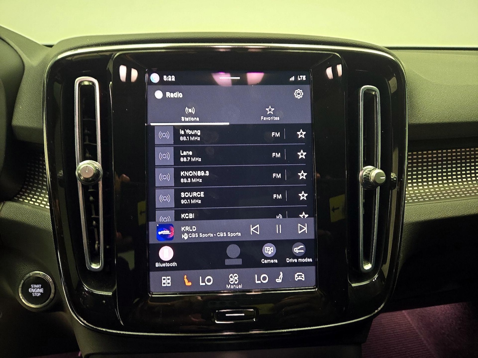 2023 Volvo XC40 Plus - Photo 16