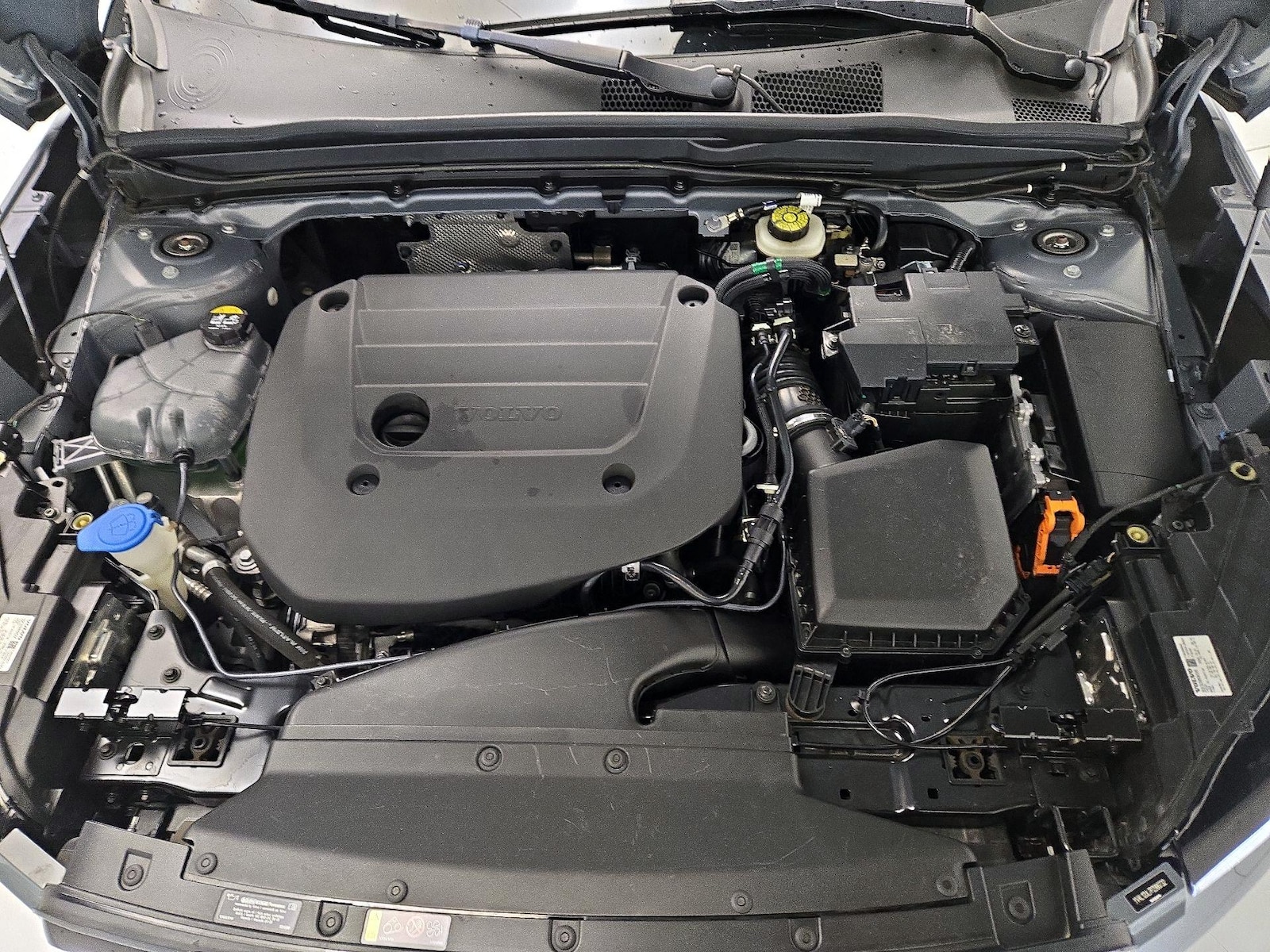 2023 Volvo XC40 Plus - Photo 23