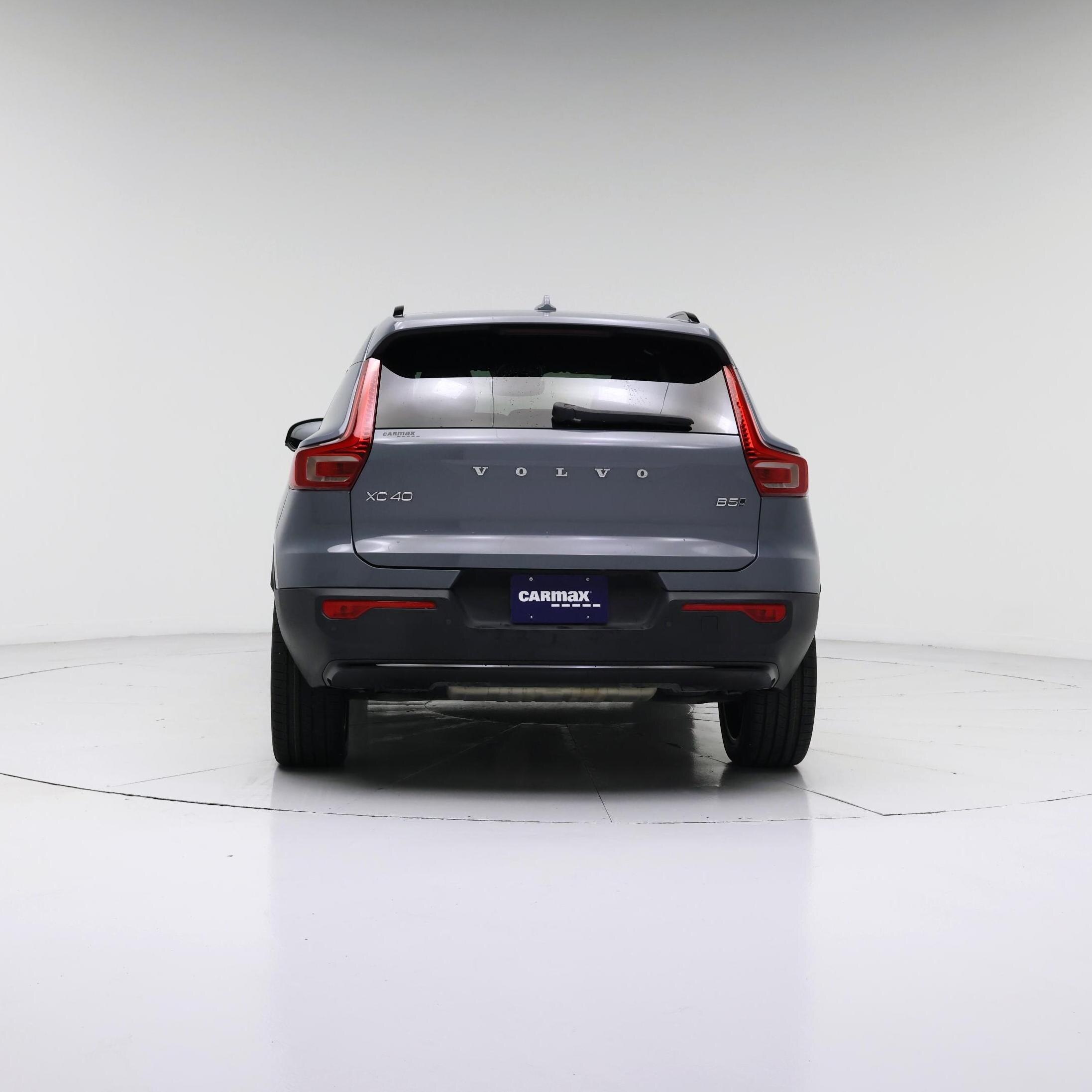 Thumbnail: 2023 Volvo XC40 - 6
