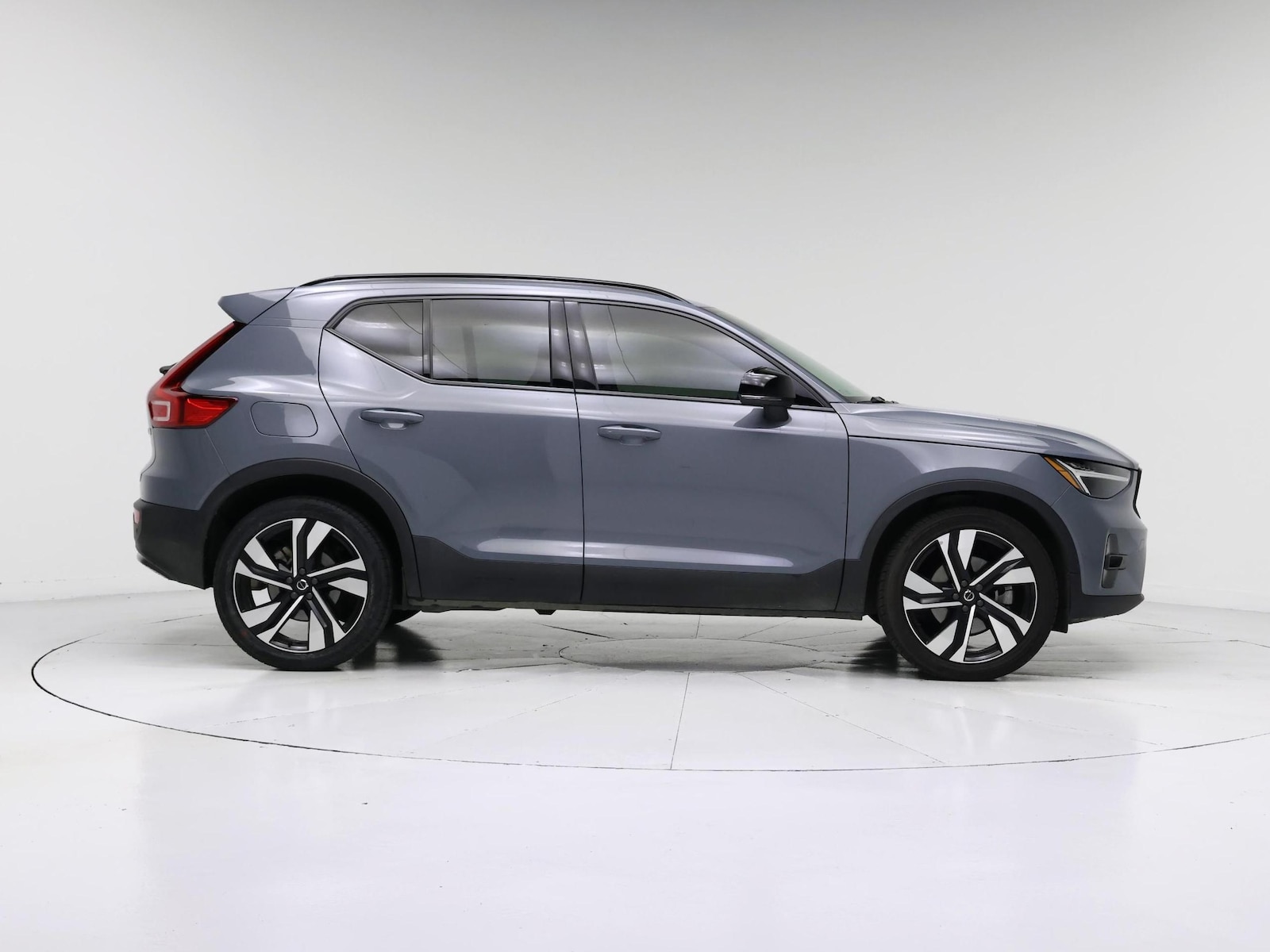 2023 Volvo XC40 Plus - Photo 8