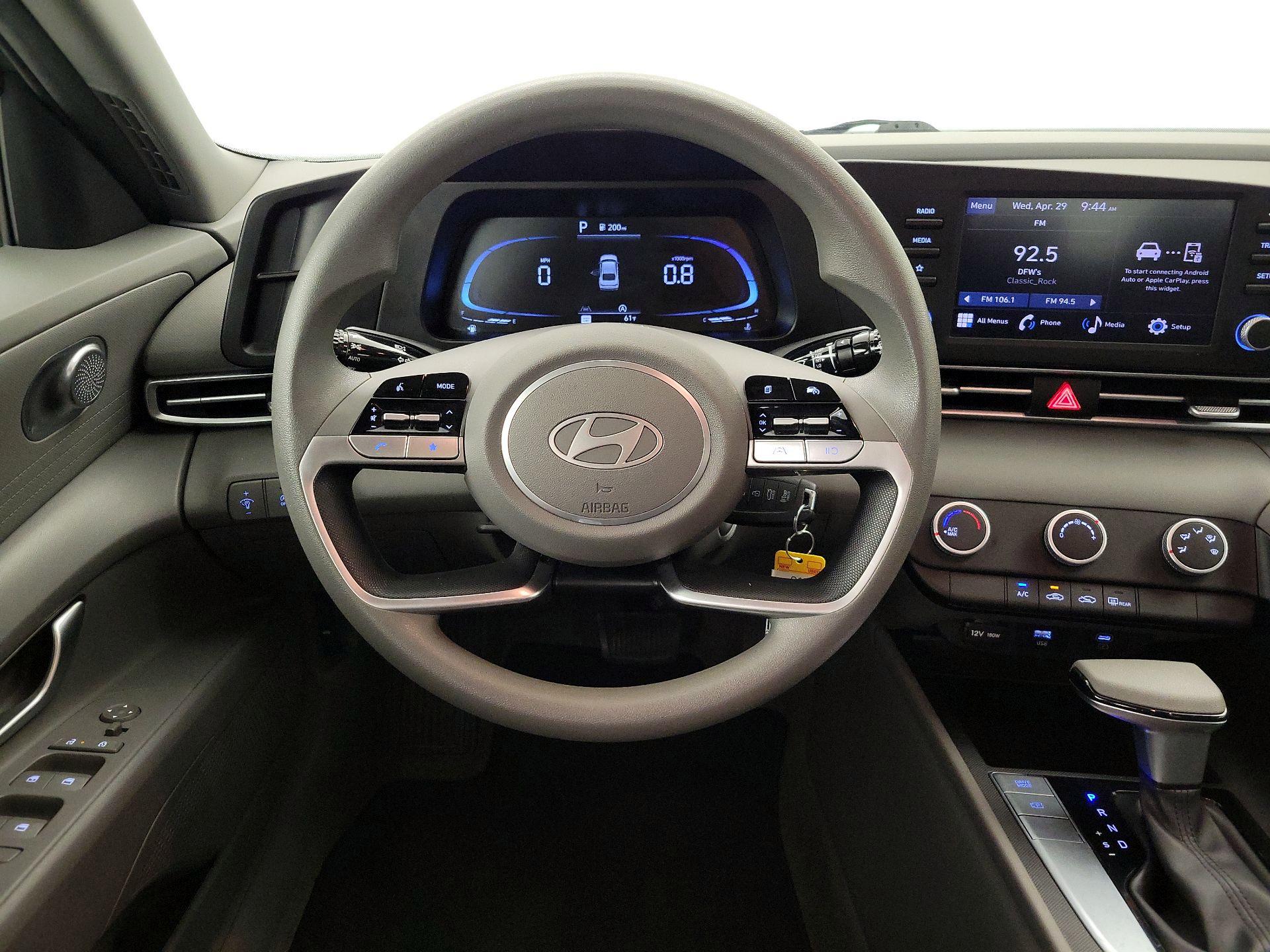 Thumbnail: 2024 Hyundai Elantra - 10